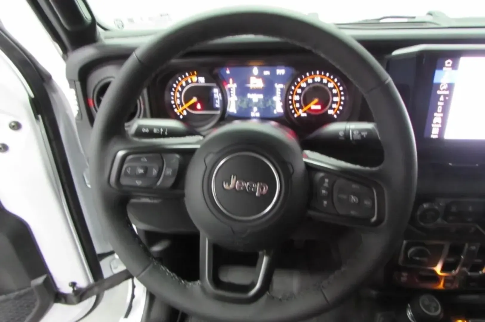 2025 /Black Jeep Gladiator Rubicon (1C6RJTBG1SL) with an Other engine, Automatic transmission, located at 12830 Highway 21, De Soto, MO, 63020, (636) 337-7777, 38.153099, -90.573624 - **Adventure Awaits with the 2025 Jeep Gladiator at Pettus CDJR DeSoto!**<br /> <br /> Are you ready to embrace the great outdoors? The 2025 Jeep Gladiator is your perfect companion for weekend adventures, family outings, and everything in between. With its rugged design and exceptional capabilities, - Photo#16