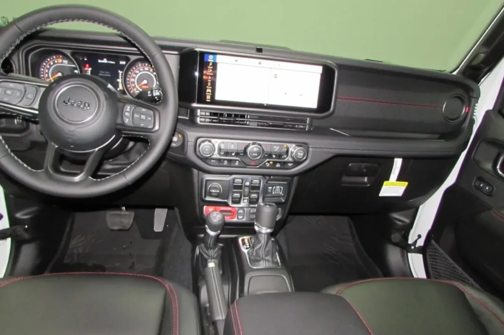 2025 /Black Jeep Gladiator Rubicon (1C6RJTBG1SL) with an Other engine, Automatic transmission, located at 12830 Highway 21, De Soto, MO, 63020, (636) 337-7777, 38.153099, -90.573624 - **Adventure Awaits with the 2025 Jeep Gladiator at Pettus CDJR DeSoto!**<br /> <br /> Are you ready to embrace the great outdoors? The 2025 Jeep Gladiator is your perfect companion for weekend adventures, family outings, and everything in between. With its rugged design and exceptional capabilities, - Photo#24