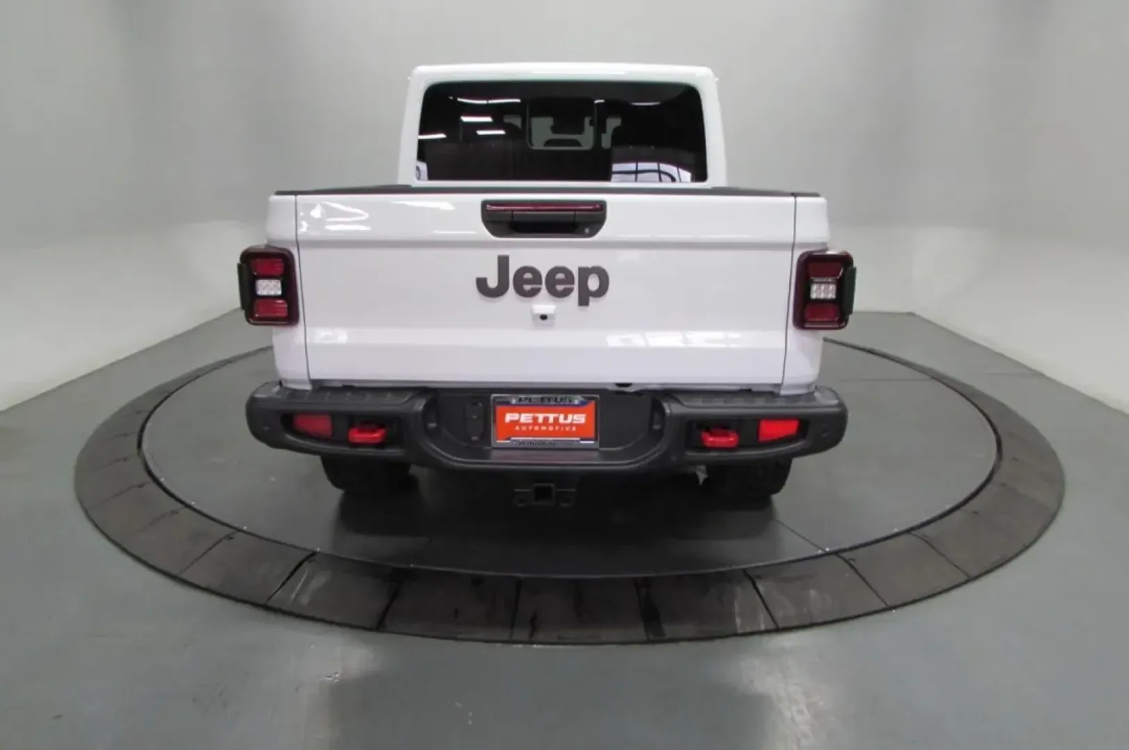 2025 /Black Jeep Gladiator Rubicon (1C6RJTBG1SL) with an Other engine, Automatic transmission, located at 12830 Highway 21, De Soto, MO, 63020, (636) 337-7777, 38.153099, -90.573624 - **Adventure Awaits with the 2025 Jeep Gladiator at Pettus CDJR DeSoto!**<br /> <br /> Are you ready to embrace the great outdoors? The 2025 Jeep Gladiator is your perfect companion for weekend adventures, family outings, and everything in between. With its rugged design and exceptional capabilities, - Photo#6