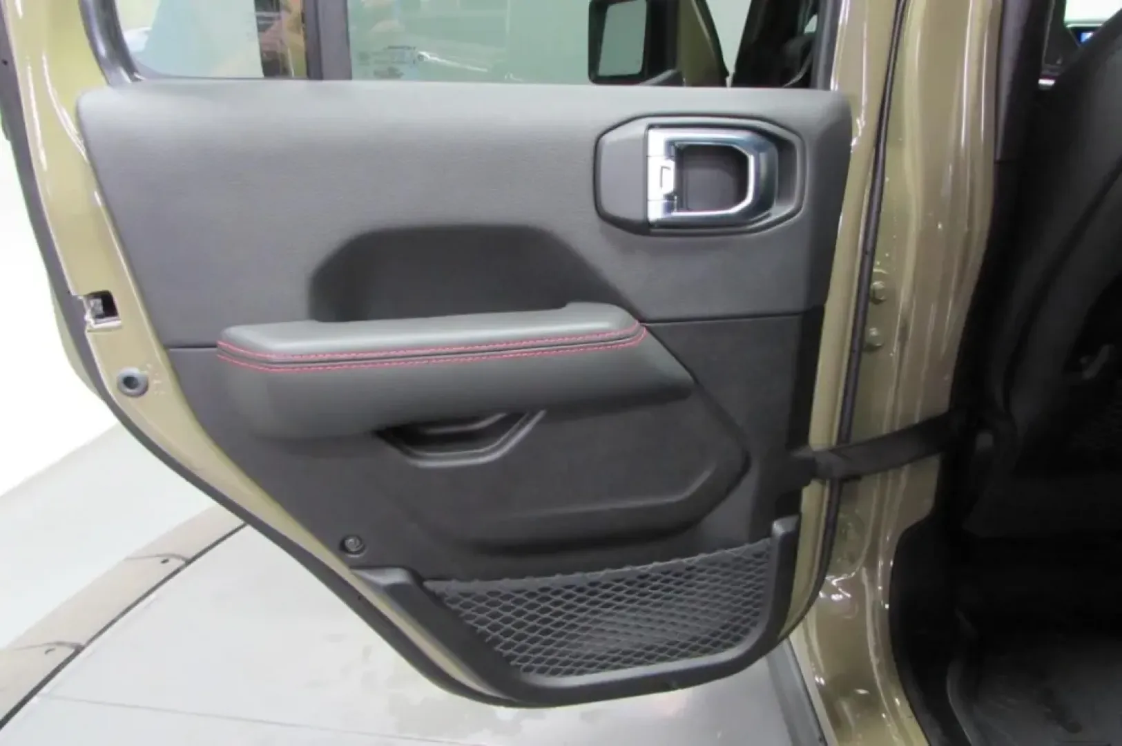 2025 /Black Jeep Gladiator Rubicon (1C6RJTBG8SL) with an Other engine, Automatic transmission, located at 12830 Highway 21, De Soto, MO, 63020, (636) 337-7777, 38.153099, -90.573624 - Discover the thrill of adventure with the 2025 Jeep Gladiator, now available at Pettus CDJR DeSoto, your trusted OEM dealership located at 12830 Highway 21, De Soto, MO 63020. If you're seeking a vehicle that perfectly balances rugged capability with modern comfort, look no further. With just 5 mile - Photo#25