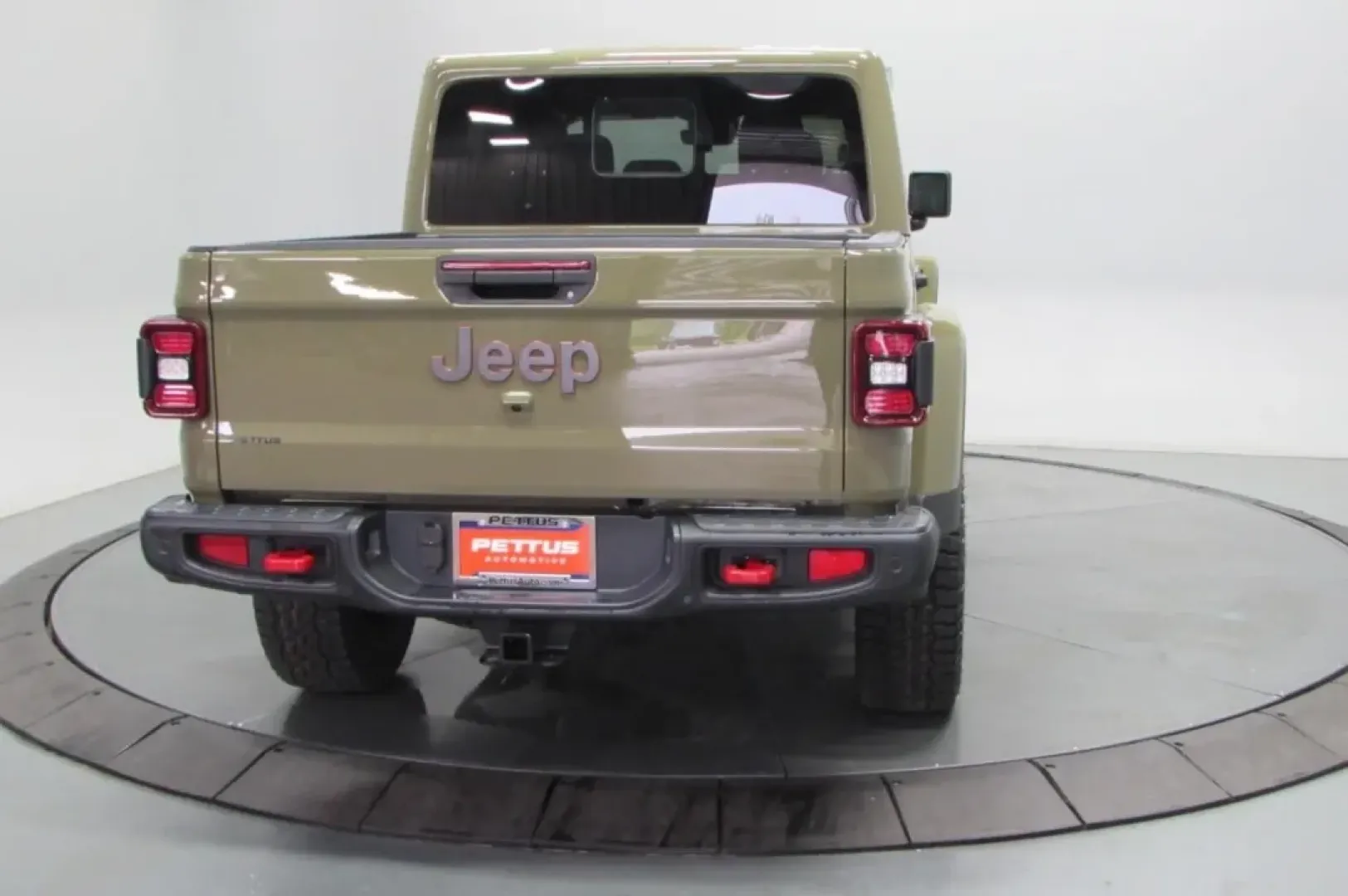 2025 /Black Jeep Gladiator Rubicon (1C6RJTBG8SL) with an Other engine, Automatic transmission, located at 12830 Highway 21, De Soto, MO, 63020, (636) 337-7777, 38.153099, -90.573624 - Discover the thrill of adventure with the 2025 Jeep Gladiator, now available at Pettus CDJR DeSoto, your trusted OEM dealership located at 12830 Highway 21, De Soto, MO 63020. If you're seeking a vehicle that perfectly balances rugged capability with modern comfort, look no further. With just 5 mile - Photo#6