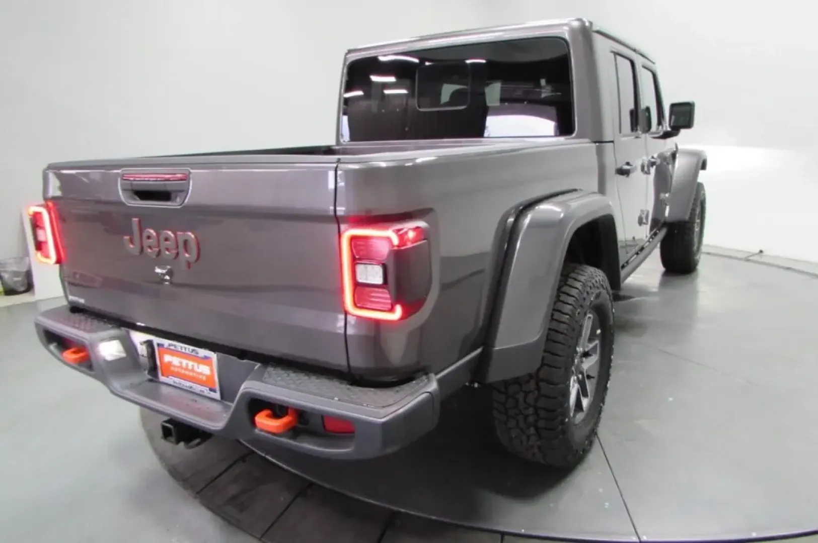 2025 /Black Jeep Gladiator Mojave (1C6RJTEG7SL) with an Other engine, Automatic transmission, located at 12830 Highway 21, De Soto, MO, 63020, (636) 337-7777, 38.153099, -90.573624 - **Unleash Your Adventurous Spirit with the 2025 Jeep Gladiator at Pettus CDJR DeSoto!**<br /> <br /> Are you ready to take on the open road, embark on thrilling weekend adventures, or tackle your daily commute with style and confidence? Look no further! The 2025 Jeep Gladiator, now available at Pett - Photo#8