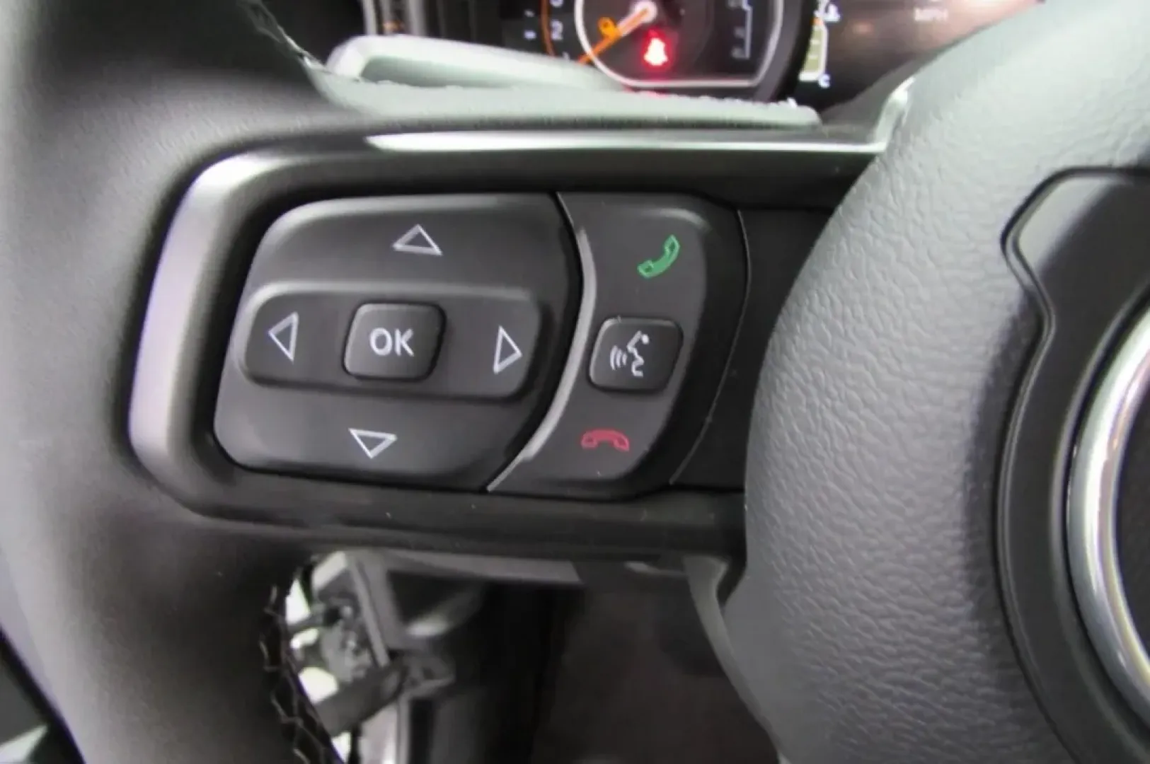 2025 /Black Jeep Gladiator Mojave (1C6RJTEG7SL) with an Other engine, Automatic transmission, located at 12830 Highway 21, De Soto, MO, 63020, (636) 337-7777, 38.153099, -90.573624 - **Unleash Your Adventurous Spirit with the 2025 Jeep Gladiator at Pettus CDJR DeSoto!**<br /> <br /> Are you ready to take on the open road, embark on thrilling weekend adventures, or tackle your daily commute with style and confidence? Look no further! The 2025 Jeep Gladiator, now available at Pett - Photo#16