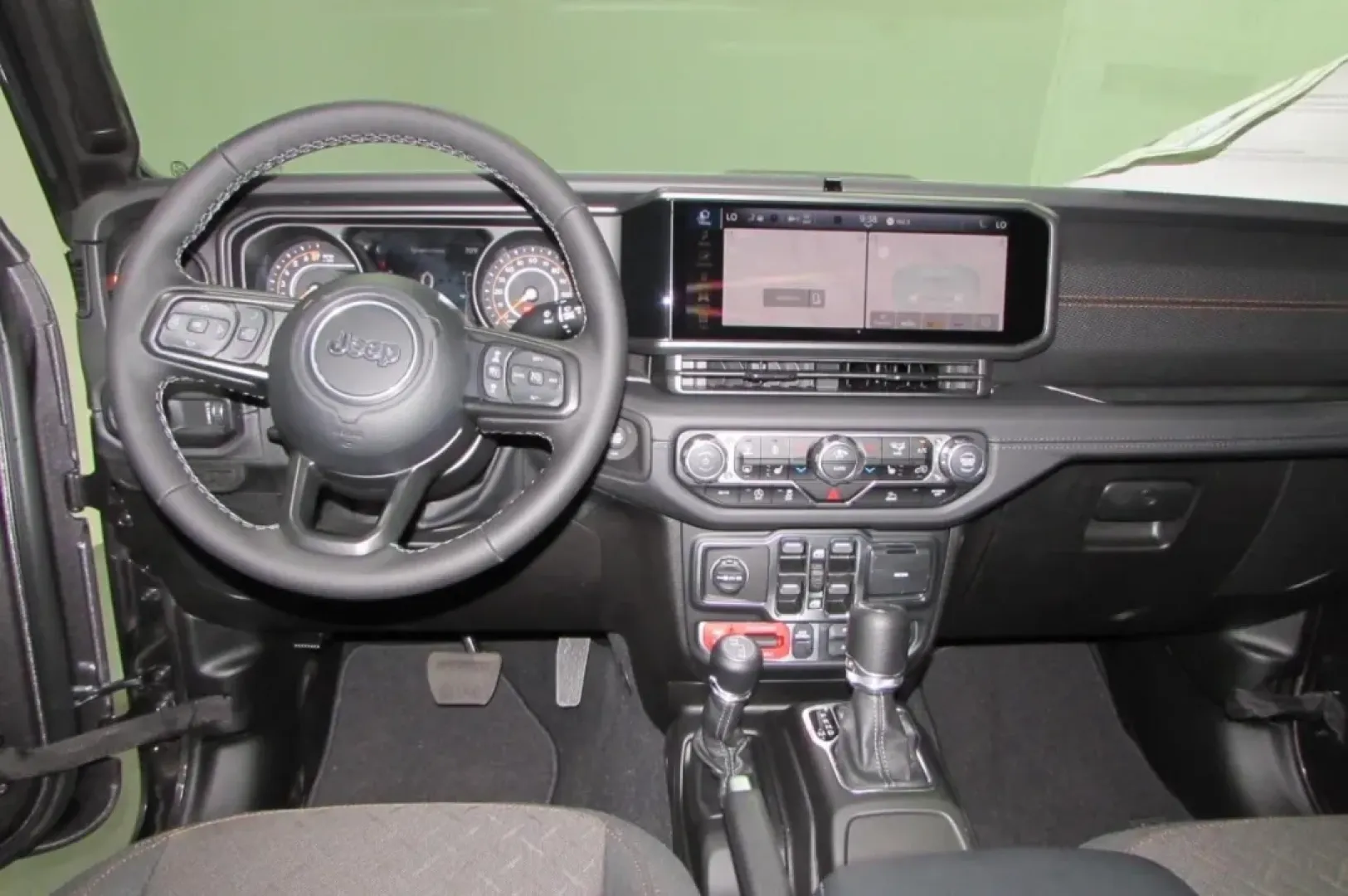 2025 /Black Jeep Gladiator Mojave (1C6RJTEG7SL) with an Other engine, Automatic transmission, located at 12830 Highway 21, De Soto, MO, 63020, (636) 337-7777, 38.153099, -90.573624 - **Unleash Your Adventurous Spirit with the 2025 Jeep Gladiator at Pettus CDJR DeSoto!**<br /> <br /> Are you ready to take on the open road, embark on thrilling weekend adventures, or tackle your daily commute with style and confidence? Look no further! The 2025 Jeep Gladiator, now available at Pett - Photo#24