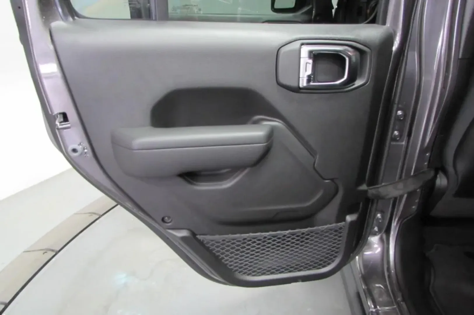 2025 /Black Jeep Gladiator Mojave (1C6RJTEG7SL) with an Other engine, Automatic transmission, located at 12830 Highway 21, De Soto, MO, 63020, (636) 337-7777, 38.153099, -90.573624 - **Unleash Your Adventurous Spirit with the 2025 Jeep Gladiator at Pettus CDJR DeSoto!**<br /> <br /> Are you ready to take on the open road, embark on thrilling weekend adventures, or tackle your daily commute with style and confidence? Look no further! The 2025 Jeep Gladiator, now available at Pett - Photo#25