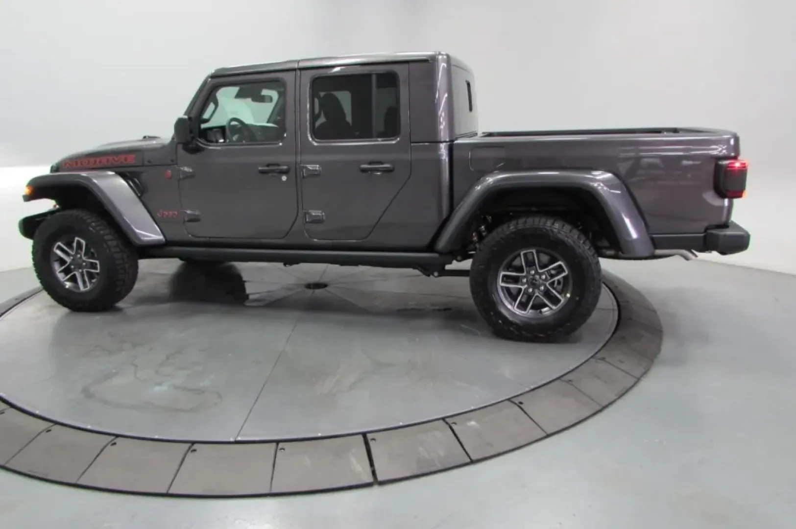 2025 /Black Jeep Gladiator Mojave (1C6RJTEG7SL) with an Other engine, Automatic transmission, located at 12830 Highway 21, De Soto, MO, 63020, (636) 337-7777, 38.153099, -90.573624 - **Unleash Your Adventurous Spirit with the 2025 Jeep Gladiator at Pettus CDJR DeSoto!**<br /> <br /> Are you ready to take on the open road, embark on thrilling weekend adventures, or tackle your daily commute with style and confidence? Look no further! The 2025 Jeep Gladiator, now available at Pett - Photo#4