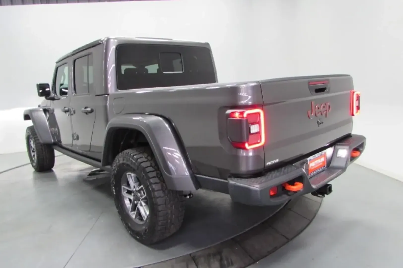 2025 /Black Jeep Gladiator Mojave (1C6RJTEG7SL) with an Other engine, Automatic transmission, located at 12830 Highway 21, De Soto, MO, 63020, (636) 337-7777, 38.153099, -90.573624 - **Unleash Your Adventurous Spirit with the 2025 Jeep Gladiator at Pettus CDJR DeSoto!**<br /> <br /> Are you ready to take on the open road, embark on thrilling weekend adventures, or tackle your daily commute with style and confidence? Look no further! The 2025 Jeep Gladiator, now available at Pett - Photo#5