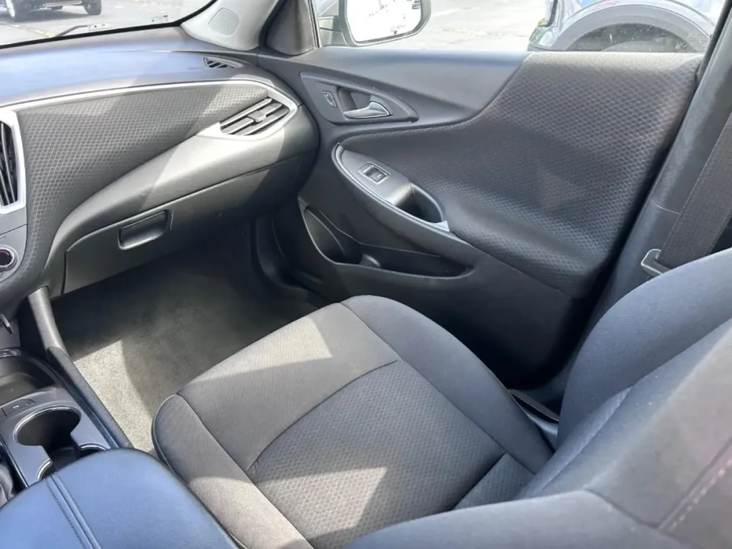 2024 /Jet Black Cloth Chevrolet Malibu LT 1LT (1G1ZD5ST1RF) with an 1.5L turbo DOHC 4-cylinder DI engine, Automatic transmission, located at 970 Woodlawn Dr., Farmington, MO, 63640, (573) 431-7800, 37.825642, -90.468674 - Elevate your daily commute with the stylish and efficient 2024 Chevrolet Malibu LT, now available at Pettus CDJR Farmington. If you're searching for *used cars near me* that perfectly blend comfort with performance, this four-door sedan is designed to meet your needs. Whether you're navigating the b - Photo#14