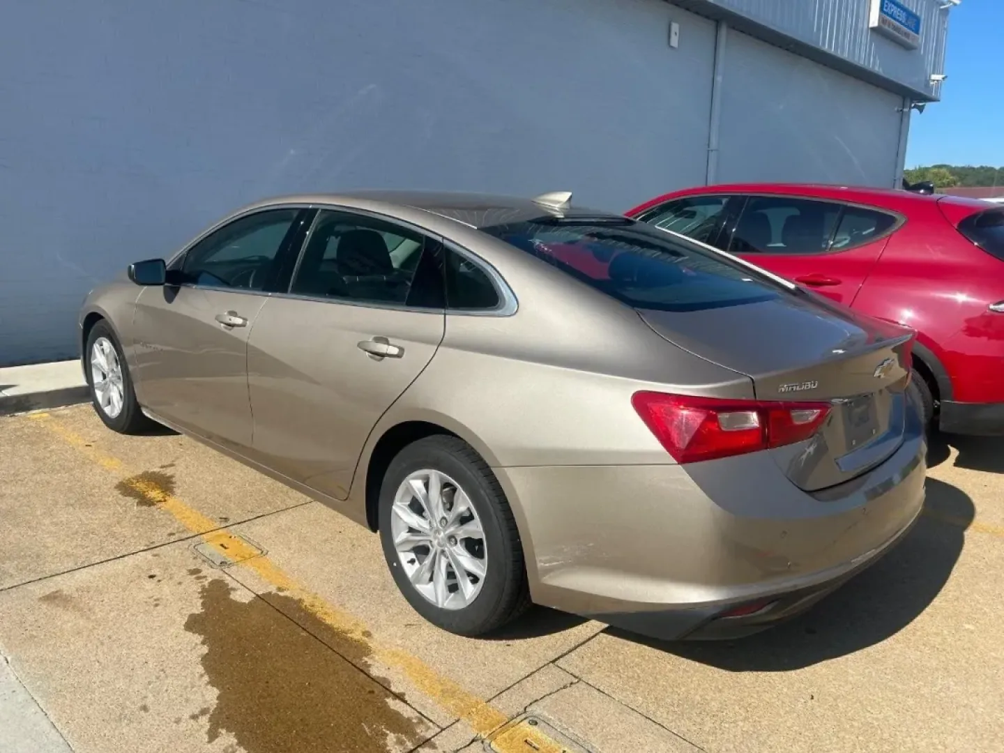 2024 Chevrolet Malibu LT 1LT (1G1ZD5ST1RF) with an 1.5L turbo DOHC 4-cylinder DI engine, Automatic transmission, located at 970 Woodlawn Dr., Farmington, MO, 63640, (573) 431-7800, 37.825642, -90.468674 - Elevate your daily commute with the stylish and efficient 2024 Chevrolet Malibu LT, now available at Pettus CDJR Farmington. If you're searching for *used cars near me* that perfectly blend comfort with performance, this four-door sedan is designed to meet your needs. Whether you're navigating the b - Photo#2