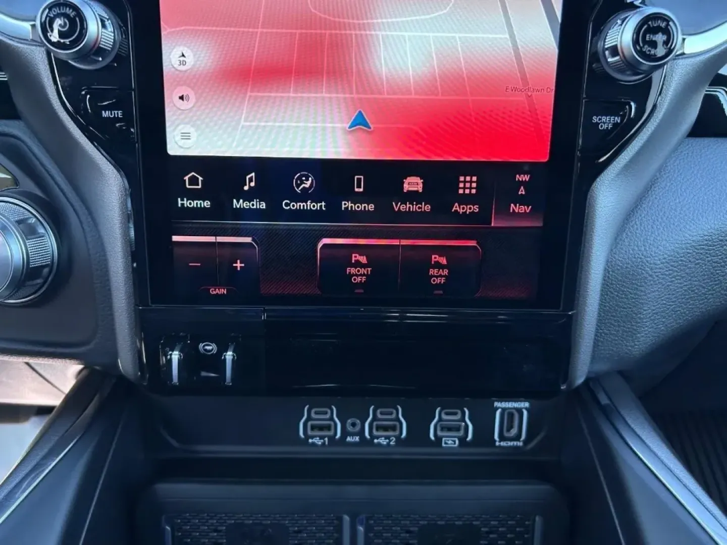2026 /Black Leather Ram 1500 Laramie (1C6SRFJP1TN) with an 3.0L I6 Hurricane SO Twin Turbo ESS engine, Automatic transmission, located at 970 Woodlawn Dr., Farmington, MO, 63640, (573) 431-7800, 37.825642, -90.468674 - **Unleash Adventure with the 2026 Ram 1500 Laramie at Pettus CDJR Farmington!**<br /> <br /> Are you ready to elevate your lifestyle with a truck that can handle both work and play? Look no further than the stunning 2026 Ram 1500 Laramie, available now at Pettus CDJR Farmington. This remarkable vehi - Photo#16