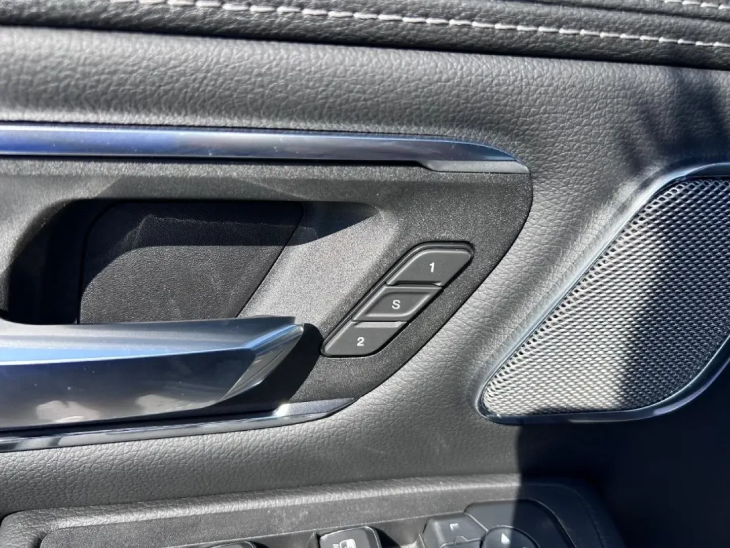 2026 /Black Leather Ram 1500 Laramie (1C6SRFJP1TN) with an 3.0L I6 Hurricane SO Twin Turbo ESS engine, Automatic transmission, located at 970 Woodlawn Dr., Farmington, MO, 63640, (573) 431-7800, 37.825642, -90.468674 - **Unleash Adventure with the 2026 Ram 1500 Laramie at Pettus CDJR Farmington!**<br /> <br /> Are you ready to elevate your lifestyle with a truck that can handle both work and play? Look no further than the stunning 2026 Ram 1500 Laramie, available now at Pettus CDJR Farmington. This remarkable vehi - Photo#20
