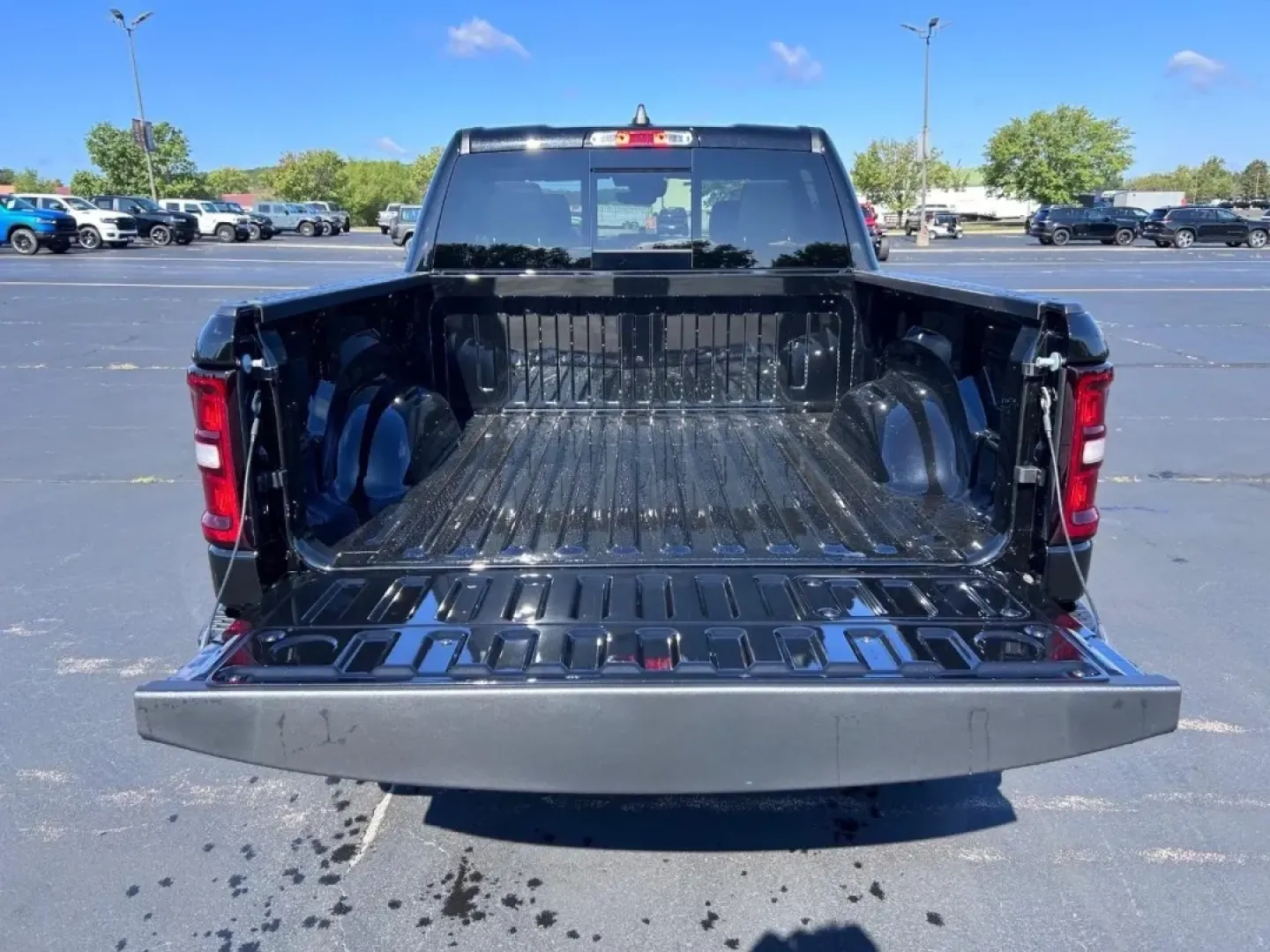 2026 /Black Leather Ram 1500 Laramie (1C6SRFJP1TN) with an 3.0L I6 Hurricane SO Twin Turbo ESS engine, Automatic transmission, located at 970 Woodlawn Dr., Farmington, MO, 63640, (573) 431-7800, 37.825642, -90.468674 - **Unleash Adventure with the 2026 Ram 1500 Laramie at Pettus CDJR Farmington!**<br /> <br /> Are you ready to elevate your lifestyle with a truck that can handle both work and play? Look no further than the stunning 2026 Ram 1500 Laramie, available now at Pettus CDJR Farmington. This remarkable vehi - Photo#4
