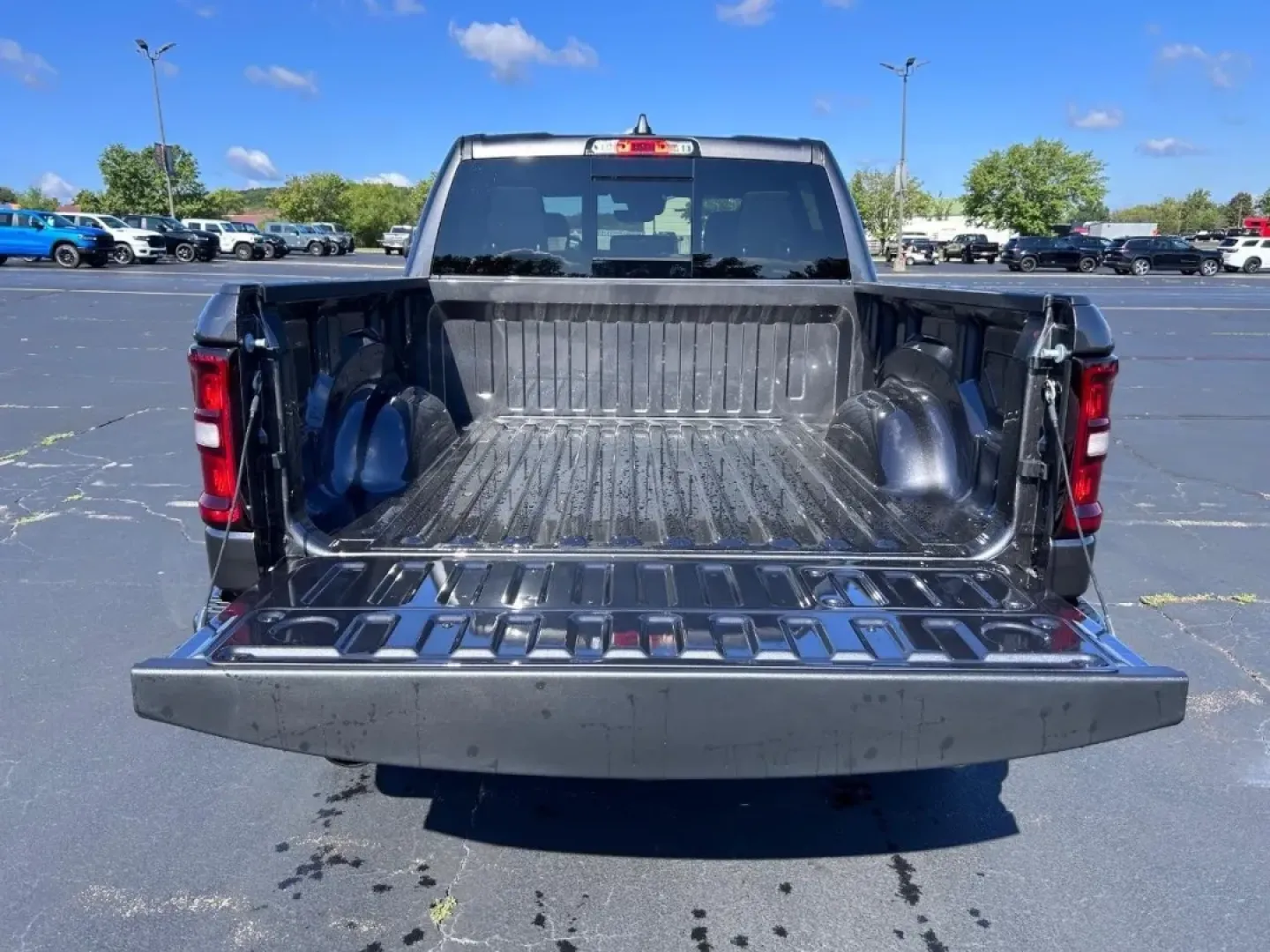 2026 /Black Leather Ram 1500 Laramie (1C6SRFJP3TN) with an 3.0L I6 Hurricane SO Twin Turbo ESS engine, Automatic transmission, located at 970 Woodlawn Dr., Farmington, MO, 63640, (573) 431-7800, 37.825642, -90.468674 - **Unleash Your Adventures with the 2026 Ram 1500 Laramie A Perfect Blend of Power and Comfort!**<br /> <br /> Are you ready to elevate your driving experience and embrace a lifestyle filled with adventure, utility, and style? The 2026 Ram 1500 Laramie is the truck that fits perfectly into your acti - Photo#4