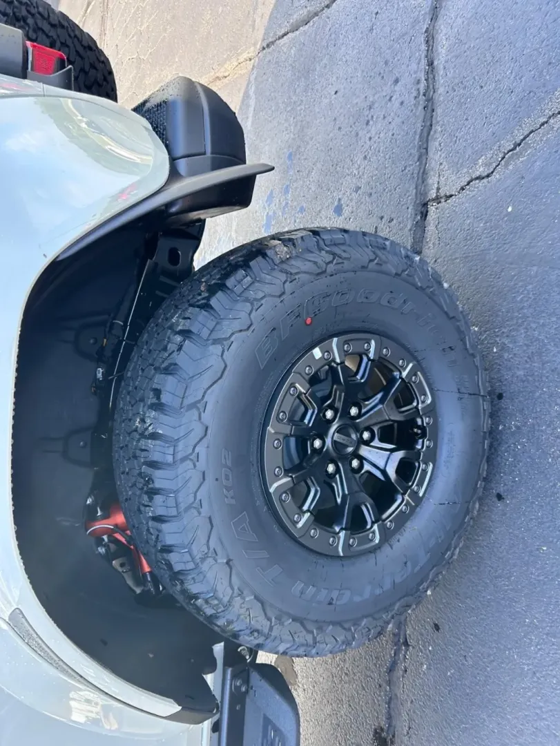 2025 /Black Onyx Leather Ford Bronco Raptor (1FMEE0RR0SL) with an 3.0L EcoBoost V6 engine, Automatic transmission, located at 141 Commercial Dr, Fredericktown, MO, 63645, (573) 783-6432, 37.570087, -90.320648 - Are you in search of the ultimate adventure vehicle that can handle anything from weekend getaways to daily commutes? Look no further! Introducing the stunning 2025 Ford Bronco Raptor, a powerful SUV designed for those who crave both performance and style. This quality used vehicle is perfect for ou - Photo#5