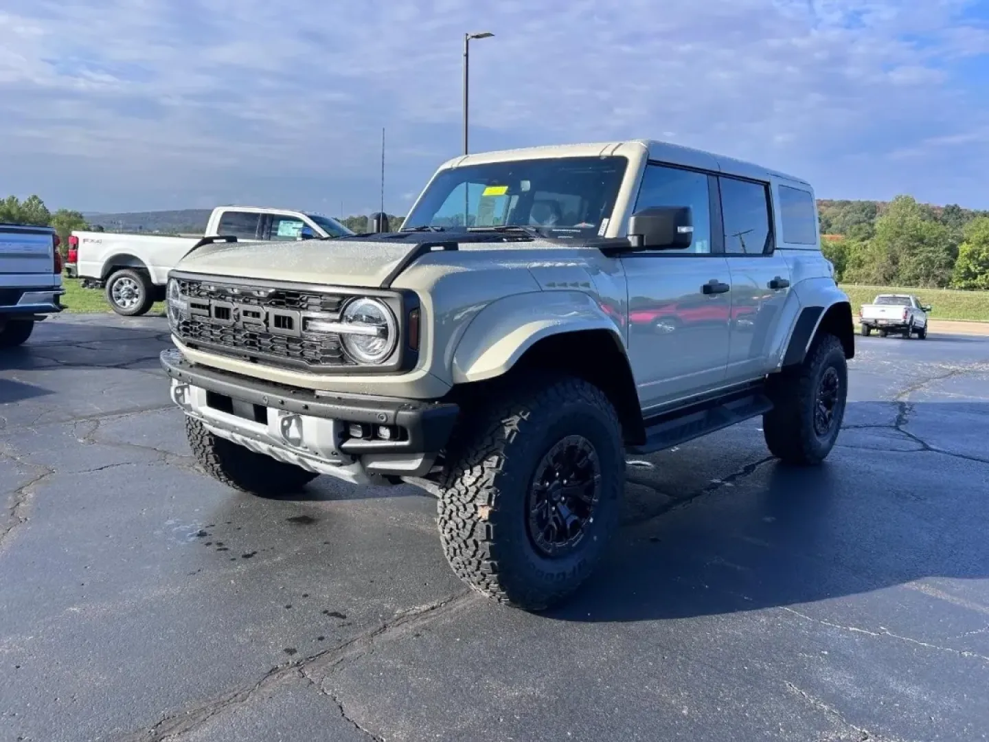 2025 /Black Onyx Leather Ford Bronco Raptor (1FMEE0RR0SL) with an 3.0L EcoBoost V6 engine, Automatic transmission, located at 141 Commercial Dr, Fredericktown, MO, 63645, (573) 783-6432, 37.570087, -90.320648 - Are you in search of the ultimate adventure vehicle that can handle anything from weekend getaways to daily commutes? Look no further! Introducing the stunning 2025 Ford Bronco Raptor, a powerful SUV designed for those who crave both performance and style. This quality used vehicle is perfect for ou - Photo#5