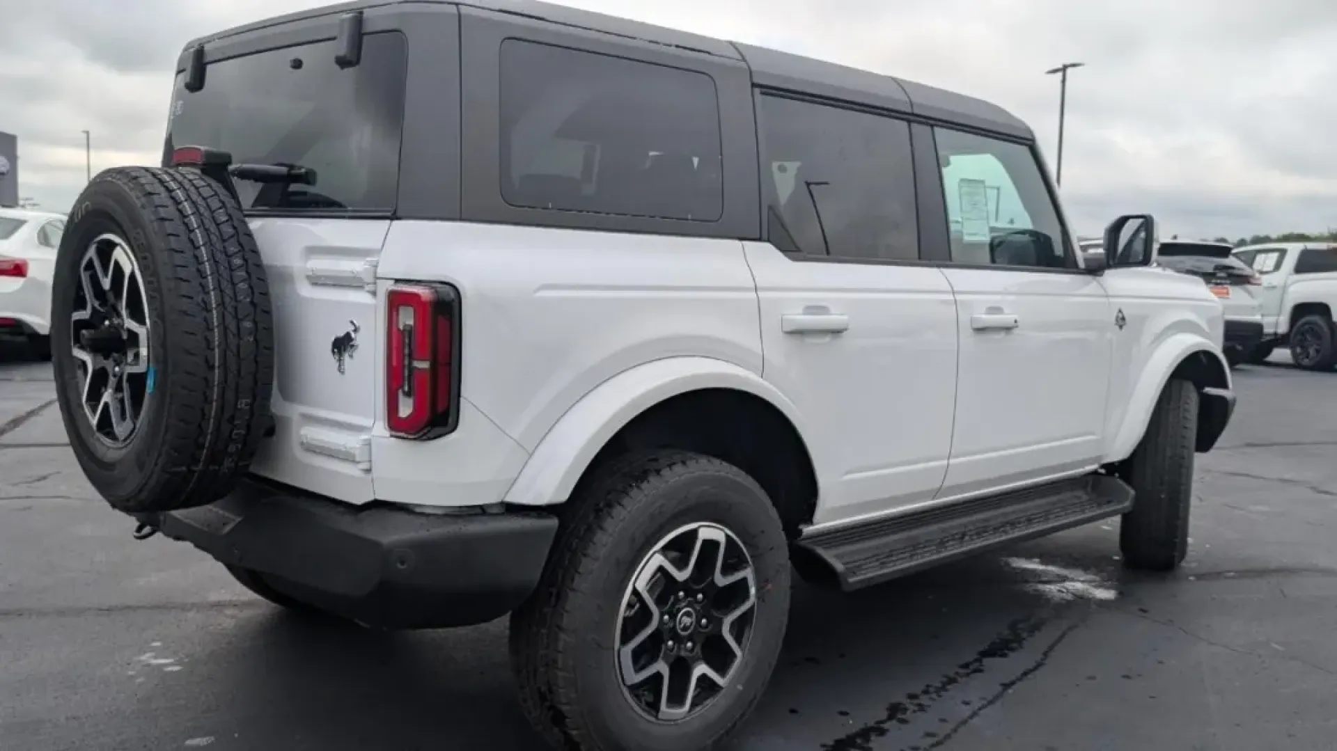 2025 /Smoked Truffle w/Black Leather Ford Bronco Outer Banks (1FMEE8BP4SL) with an 2.7L V6 engine, Automatic transmission, located at 141 Commercial Dr, Fredericktown, MO, 63645, (573) 783-6432, 37.570087, -90.320648 - Are you ready to elevate your adventures and make unforgettable memories on the road? The 2025 Ford Bronco Outer Banks is not just a vehicle; it's a lifestyle choice for those who crave excitement, freedom, and the great outdoors. With its rugged charm and advanced capabilities, this SUV is perfect - Photo#1