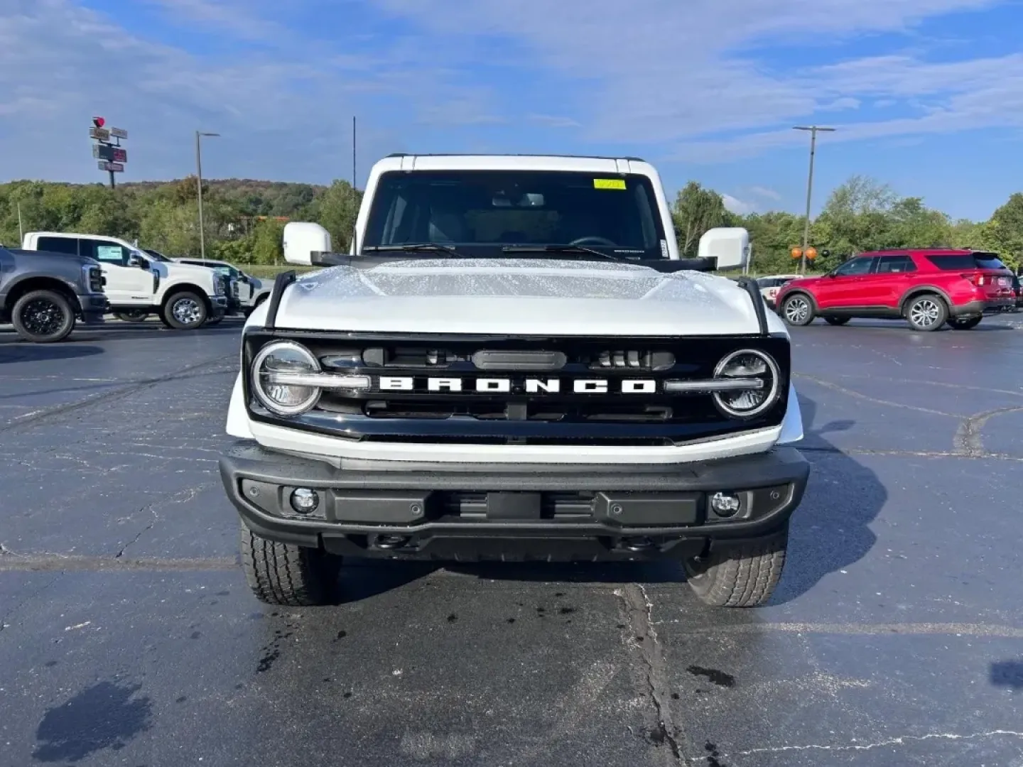 2025 /Smoked Truffle w/Black Leather Ford Bronco Outer Banks (1FMEE8BP4SL) with an 2.7L V6 engine, Automatic transmission, located at 141 Commercial Dr, Fredericktown, MO, 63645, (573) 783-6432, 37.570087, -90.320648 - Are you ready to elevate your adventures and make unforgettable memories on the road? The 2025 Ford Bronco Outer Banks is not just a vehicle; it's a lifestyle choice for those who crave excitement, freedom, and the great outdoors. With its rugged charm and advanced capabilities, this SUV is perfect - Photo#4