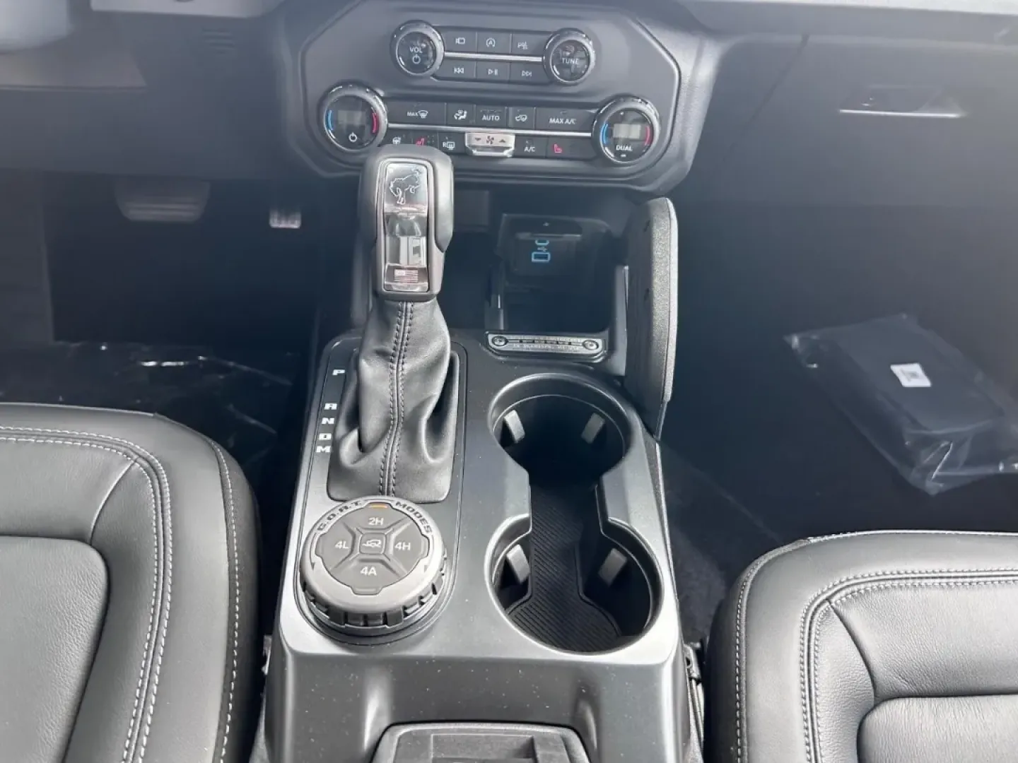 2025 /Black Onyx Leather Ford Bronco Outer Banks (1FMEE8BP4SL) with an 2.7L V6 engine, Automatic transmission, located at 141 Commercial Dr, Fredericktown, MO, 63645, (573) 783-6432, 37.570087, -90.320648 - **Adventure Awaits with the 2025 Ford Bronco Outer Banks Your Perfect Companion for Weekend Getaways!**<br /> <br /> Are you ready to elevate your lifestyle with a ride that embodies freedom, adventure, and style? Look no further than the 2025 Ford Bronco Outer Banks, available now at Pettus Ford F - Photo#15