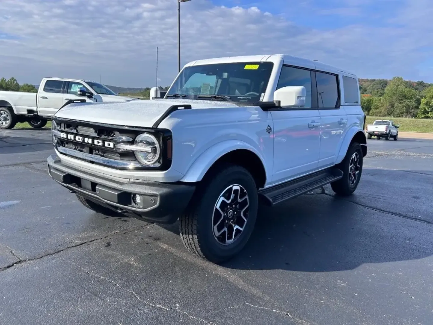 2025 /Smoked Truffle w/Black Leather Ford Bronco Outer Banks (1FMEE8BP8SL) with an 2.7L V6 engine, Automatic transmission, located at 141 Commercial Dr, Fredericktown, MO, 63645, (573) 783-6432, 37.570087, -90.320648 - Are you ready to elevate your weekend adventures and make unforgettable memories with friends and family? Look no further than this stunning 2025 Ford Bronco Outer Banks, now available at Pettus Ford Fredericktown, your trusted OEM dealership located at 141 Commercial Drive in beautiful Fredericktow - Photo#6