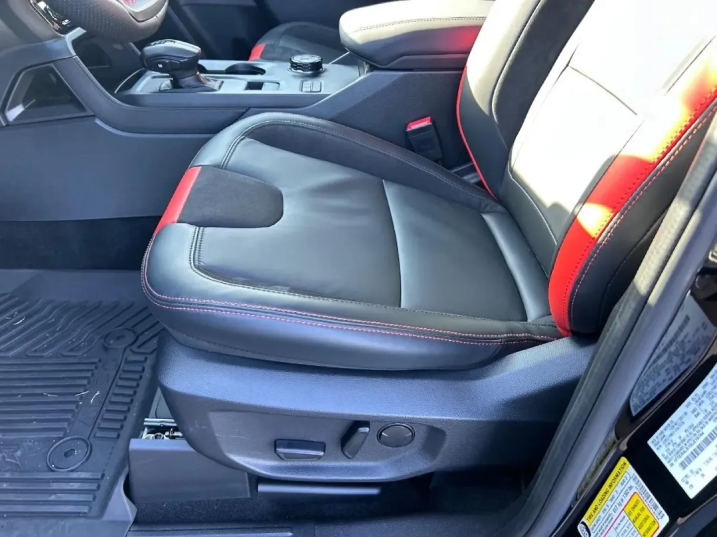 2025 /Ebony Leather Ford Ranger Raptor (1FTER4LR1SL) with an 3.0L EcoBoost V6 engine, Automatic transmission, located at 141 Commercial Dr, Fredericktown, MO, 63645, (573) 783-6432, 37.570087, -90.320648 - Are you ready to elevate your adventures and tackle your daily commute with style and power? Look no further than this stunning 2025 Ford Ranger Raptor, available now at Pettus Ford Fredericktown, your trusted OEM dealership in Fredericktown, MO. Whether you're navigating the urban jungle or heading - Photo#19
