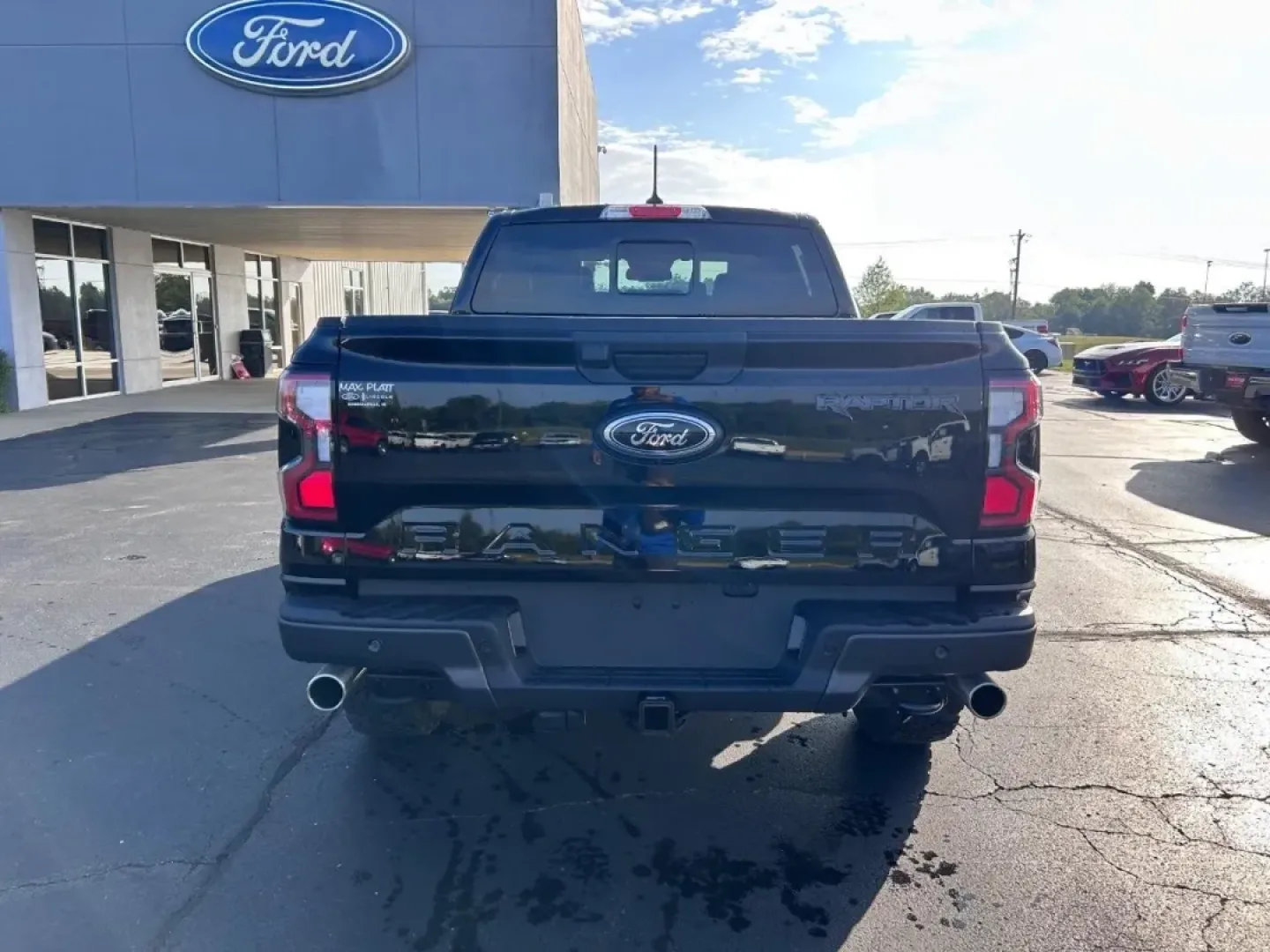 2025 /Ebony Leather Ford Ranger Raptor (1FTER4LR1SL) with an 3.0L EcoBoost V6 engine, Automatic transmission, located at 141 Commercial Dr, Fredericktown, MO, 63645, (573) 783-6432, 37.570087, -90.320648 - Are you ready to elevate your adventures and tackle your daily commute with style and power? Look no further than this stunning 2025 Ford Ranger Raptor, available now at Pettus Ford Fredericktown, your trusted OEM dealership in Fredericktown, MO. Whether you're navigating the urban jungle or heading - Photo#3