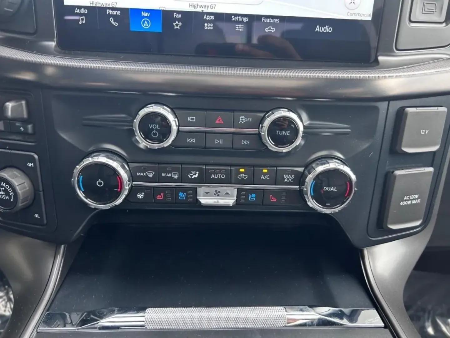 2025 /Black/Medium Dark Slate Leather Ford F-150 LARIAT (1FTFW5L85SF) with an 3.5L V6 engine, located at 141 Commercial Dr, Fredericktown, MO, 63645, (573) 783-6432, 37.570087, -90.320648 - **Experience the Perfect Blend of Power and Comfort with the 2025 Ford F-150 LARIAT at Pettus Ford Fredericktown!**<br /> <br /> Are you ready to elevate your lifestyle with a truck that effortlessly combines performance, comfort, and style? The 2025 Ford F-150 LARIAT, available at Pettus Ford Frede - Photo#15