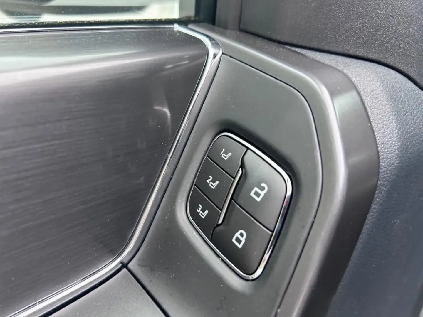 2025 /Black/Medium Dark Slate Leather Ford F-150 LARIAT (1FTFW5L85SF) with an 3.5L V6 engine, located at 141 Commercial Dr, Fredericktown, MO, 63645, (573) 783-6432, 37.570087, -90.320648 - **Experience the Perfect Blend of Power and Comfort with the 2025 Ford F-150 LARIAT at Pettus Ford Fredericktown!**<br /> <br /> Are you ready to elevate your lifestyle with a truck that effortlessly combines performance, comfort, and style? The 2025 Ford F-150 LARIAT, available at Pettus Ford Frede - Photo#19