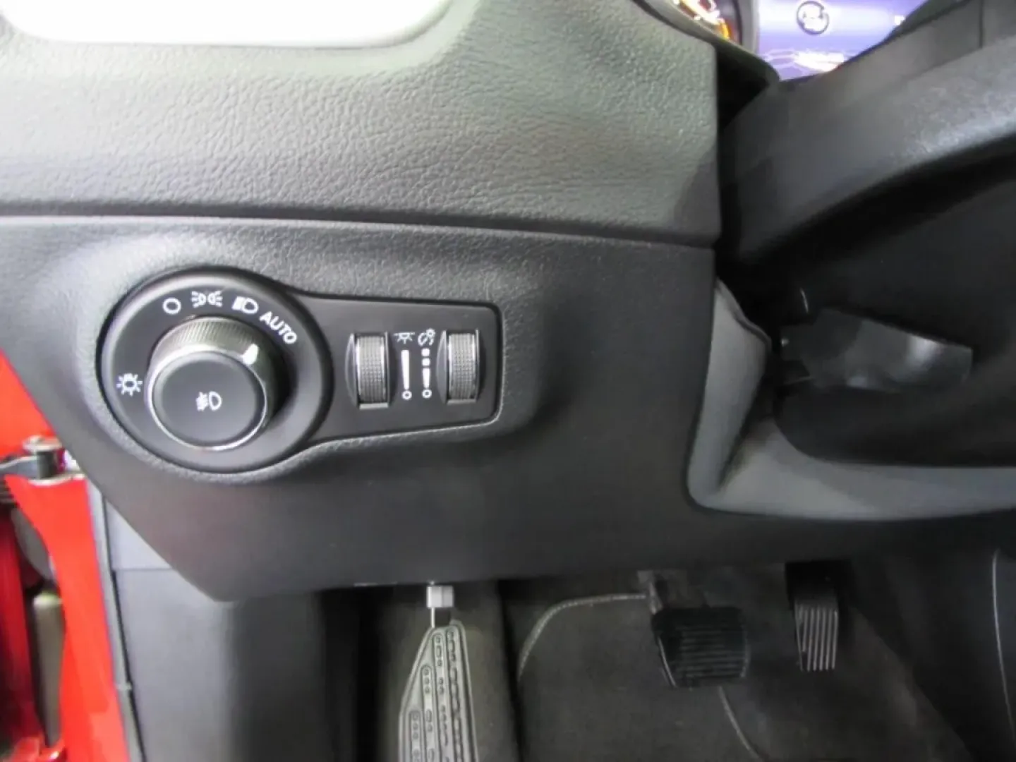 2021 /Black Jeep Compass 80th Special Edition (3C4NJDEB1MT) with an Other engine, Automatic transmission, located at 12830 Highway 21, De Soto, MO, 63020, (636) 337-7777, 38.153099, -90.573624 - **Adventure Awaits with the 2021 Jeep Compass 4WD 80th Special Edition! Explore Life's Best Moments with Confidence!**<br /> <br /> Are you ready to elevate your weekend getaways or daily commutes? Introducing the 2021 Jeep Compass 4WD 80th Special Edition, available now at Pettus CDJR DeSoto. This - Photo#12