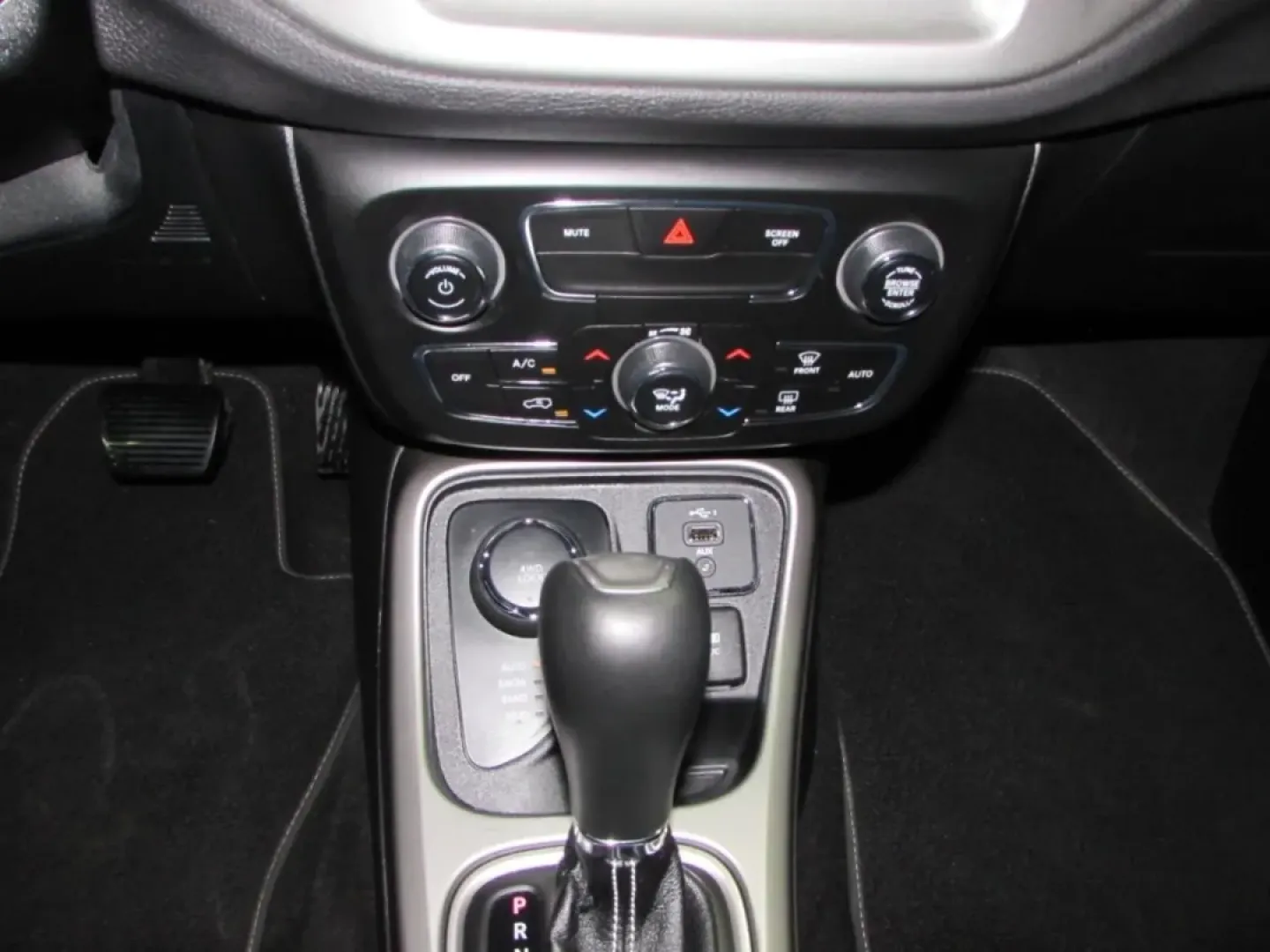 2021 /Black Jeep Compass 80th Special Edition (3C4NJDEB1MT) with an Other engine, Automatic transmission, located at 12830 Highway 21, De Soto, MO, 63020, (636) 337-7777, 38.153099, -90.573624 - **Adventure Awaits with the 2021 Jeep Compass 4WD 80th Special Edition! Explore Life's Best Moments with Confidence!**<br /> <br /> Are you ready to elevate your weekend getaways or daily commutes? Introducing the 2021 Jeep Compass 4WD 80th Special Edition, available now at Pettus CDJR DeSoto. This - Photo#18