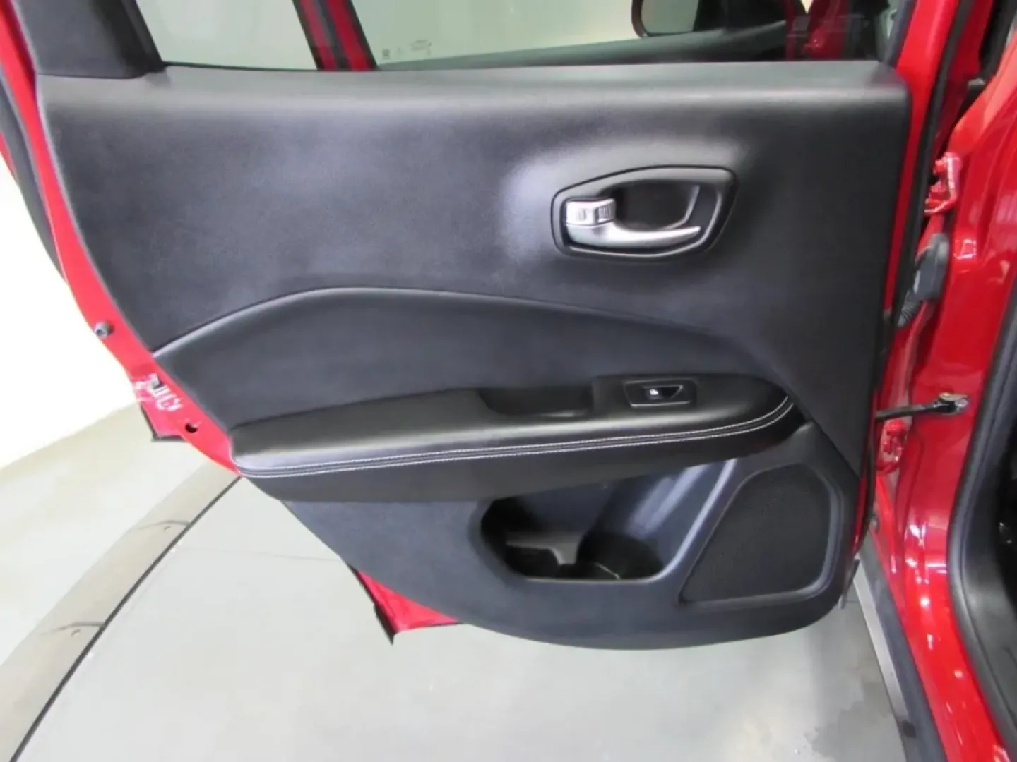 2021 /Black Jeep Compass 80th Special Edition (3C4NJDEB1MT) with an Other engine, Automatic transmission, located at 12830 Highway 21, De Soto, MO, 63020, (636) 337-7777, 38.153099, -90.573624 - **Adventure Awaits with the 2021 Jeep Compass 4WD 80th Special Edition! Explore Life's Best Moments with Confidence!**<br /> <br /> Are you ready to elevate your weekend getaways or daily commutes? Introducing the 2021 Jeep Compass 4WD 80th Special Edition, available now at Pettus CDJR DeSoto. This - Photo#21