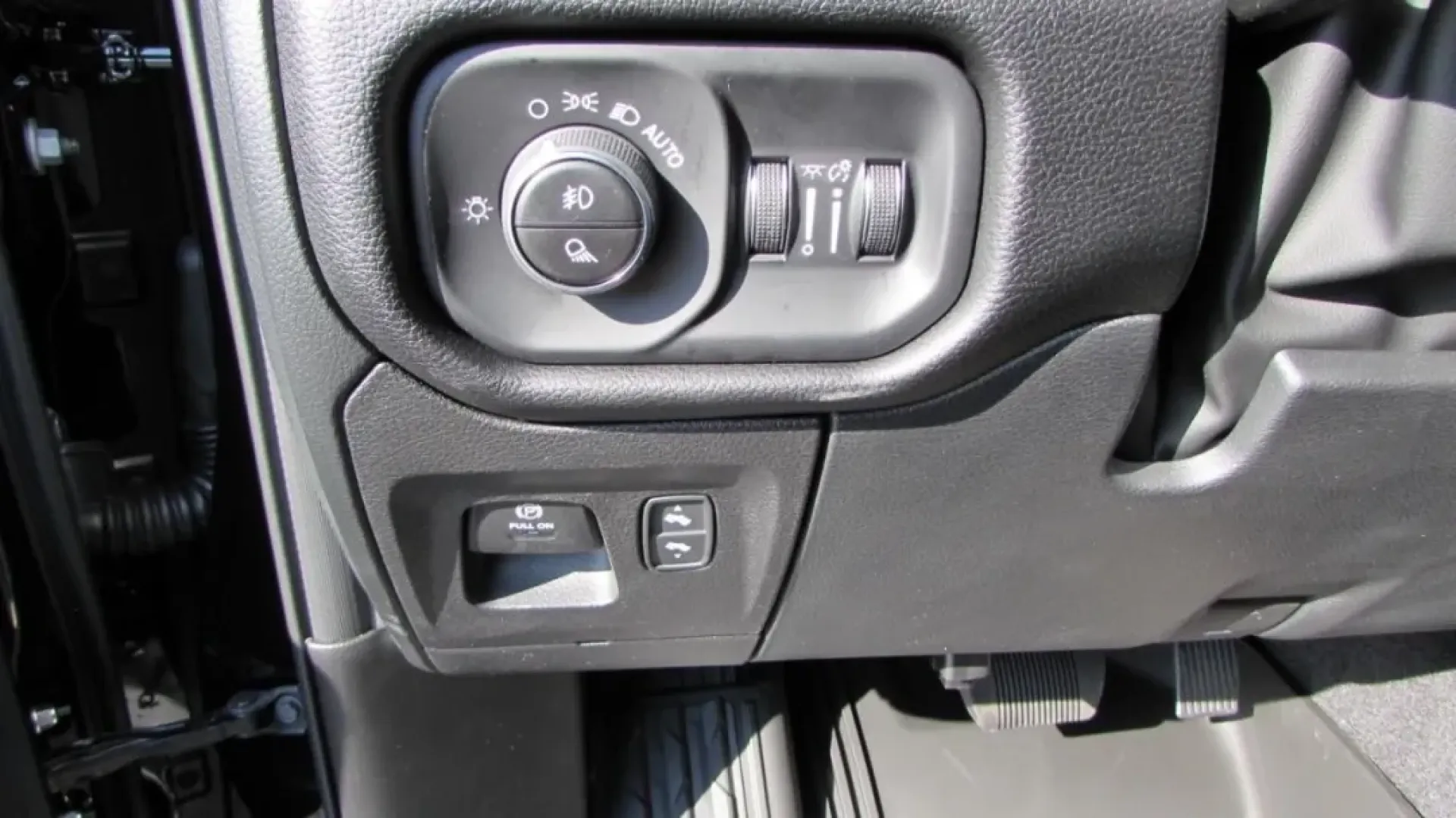 2026 /Black Ram 1500 Laramie (1C6SRFJP6TN) with an Other engine, Automatic transmission, located at 12830 Highway 21, De Soto, MO, 63020, (636) 337-7777, 38.153099, -90.573624 - Are you ready to elevate your adventures and take your lifestyle to the next level? The 2026 Ram 1500 Laramie is not just a truck; it's a powerful companion for weekend getaways, daily commutes, and everything in between. Whether you're hauling gear for family outings or navigating the daily grind, - Photo#16