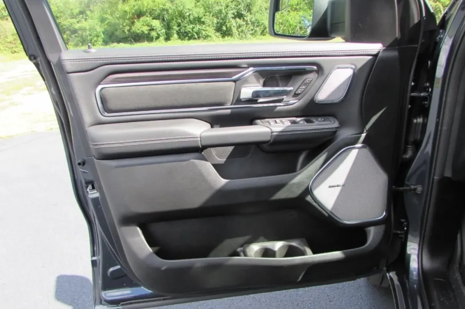 2026 /Black Ram 1500 Laramie (1C6SRFJP8TN) with an Other engine, Automatic transmission, located at 12830 Highway 21, De Soto, MO, 63020, (636) 337-7777, 38.153099, -90.573624 - **Get Ready for Adventure: Drive the 2026 Ram 1500 Laramie from Pettus CDJR DeSoto!**<br /> <br /> Imagine cruising down the scenic roads of De Soto, MO, in the striking 2026 Ram 1500 Laramie, a truck that blends rugged capability with refined comfort. Whether you're planning weekend adventures, tac - Photo#17