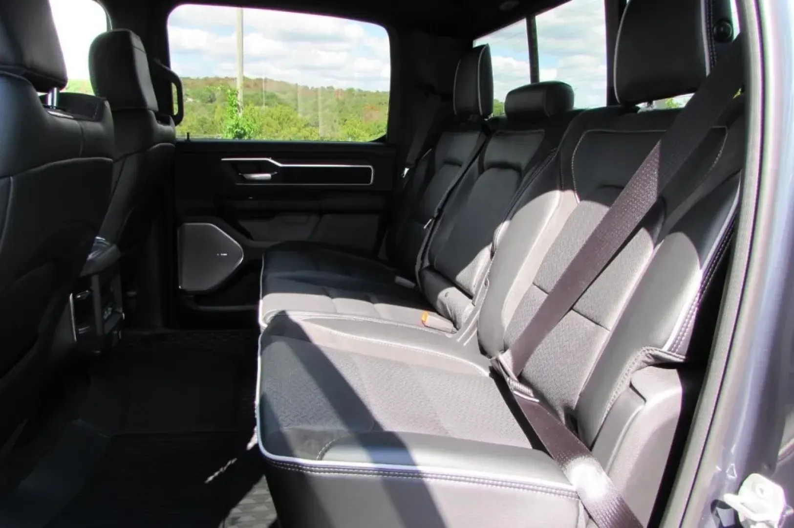 2026 /Black Ram 1500 Laramie (1C6SRFJP8TN) with an Other engine, Automatic transmission, located at 12830 Highway 21, De Soto, MO, 63020, (636) 337-7777, 38.153099, -90.573624 - **Get Ready for Adventure: Drive the 2026 Ram 1500 Laramie from Pettus CDJR DeSoto!**<br /> <br /> Imagine cruising down the scenic roads of De Soto, MO, in the striking 2026 Ram 1500 Laramie, a truck that blends rugged capability with refined comfort. Whether you're planning weekend adventures, tac - Photo#39
