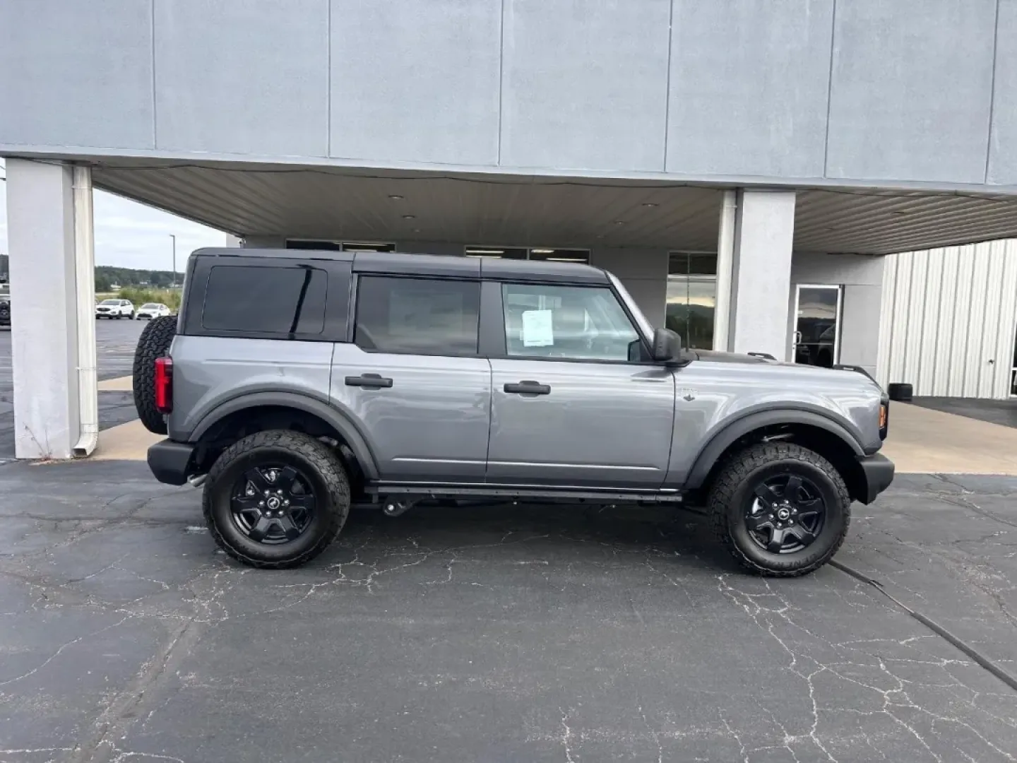 2025 /Dark Gray w/Black Onyx Cloth Ford Bronco Big Bend (1FMDE7BH1SL) with an 2.3L EcoBoost I-4 engine, located at 141 Commercial Dr, Fredericktown, MO, 63645, (573) 783-6432, 37.570087, -90.320648 - **Unleash Your Adventurous Spirit with the 2025 Ford Bronco Big Bend at Pettus Ford Fredericktown!**<br /> <br /> Are you ready to elevate your weekends and embark on thrilling adventures? Look no further than the stunning 2025 Ford Bronco Big Bend, available now at Pettus Ford Fredericktown, your t - Photo#1