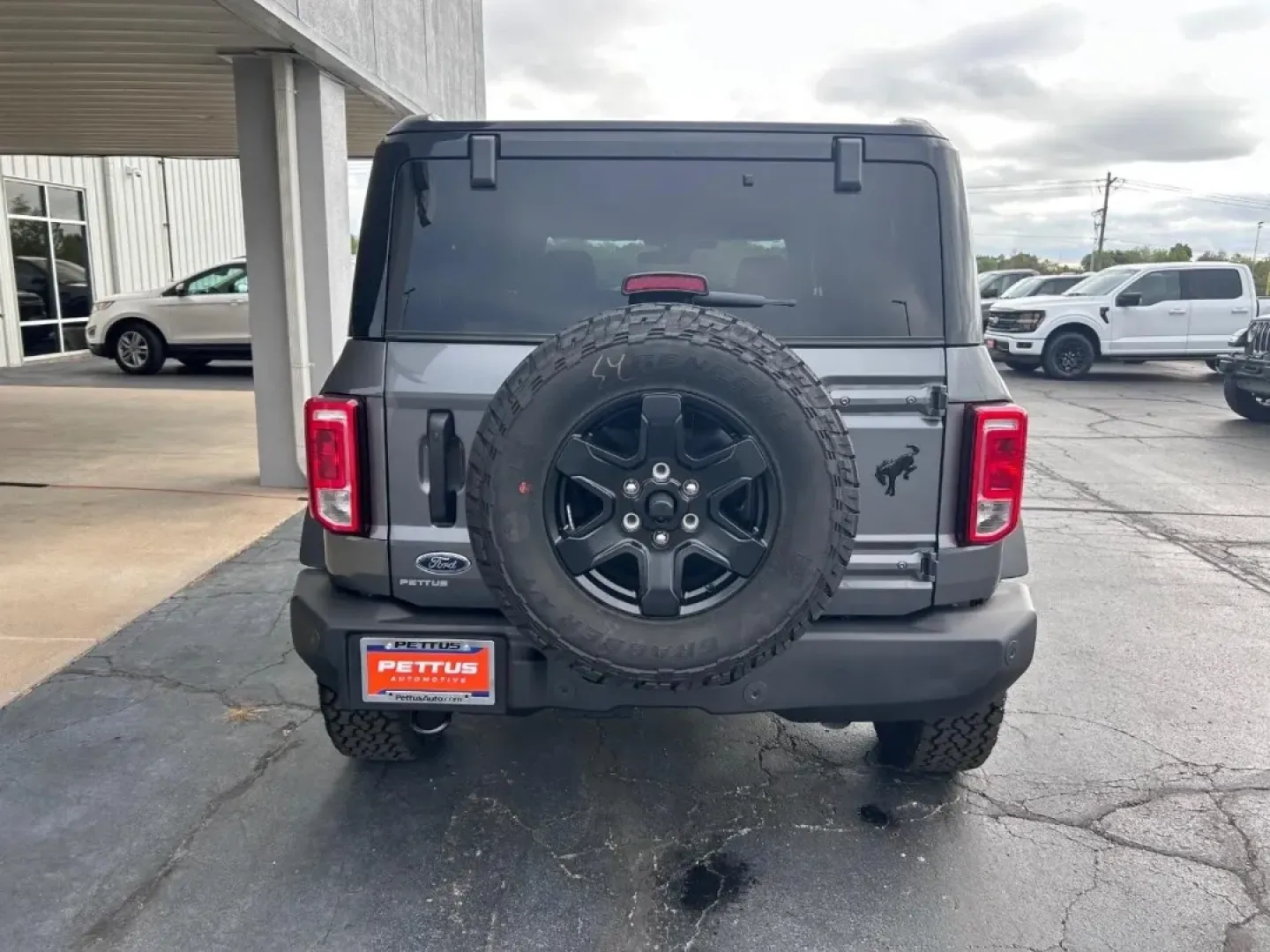 2025 /Dark Gray w/Black Onyx Cloth Ford Bronco Big Bend (1FMDE7BH1SL) with an 2.3L EcoBoost I-4 engine, located at 141 Commercial Dr, Fredericktown, MO, 63645, (573) 783-6432, 37.570087, -90.320648 - **Unleash Your Adventurous Spirit with the 2025 Ford Bronco Big Bend at Pettus Ford Fredericktown!**<br /> <br /> Are you ready to elevate your weekends and embark on thrilling adventures? Look no further than the stunning 2025 Ford Bronco Big Bend, available now at Pettus Ford Fredericktown, your t - Photo#3