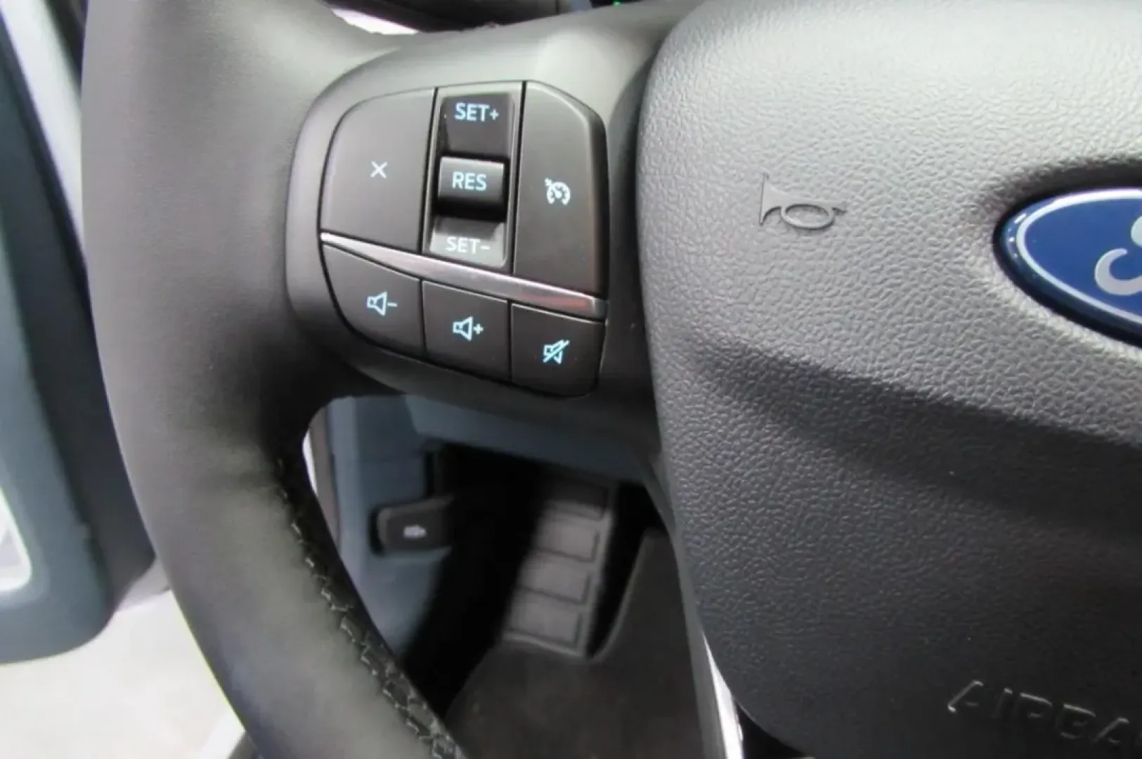 2025 /Navy Pier/Aspen Gray Ford Maverick XLT (3FTTW8H35SR) with an 2.5L Hybrid engine, Automatic transmission, located at 12836 Highway 21, De Soto, MO, 63020, (636) 337-7777, 38.151867, -90.575615 - **Unleash the Adventure: Explore the 2025 Ford Maverick XLT at Pettus Ford De Soto!**<br /> <br /> Are you ready to elevate your daily commute or embark on thrilling weekend adventures? Look no further than the stunning 2025 Ford Maverick XLT, now available at Pettus Ford De Soto! This compact truck - Photo#18