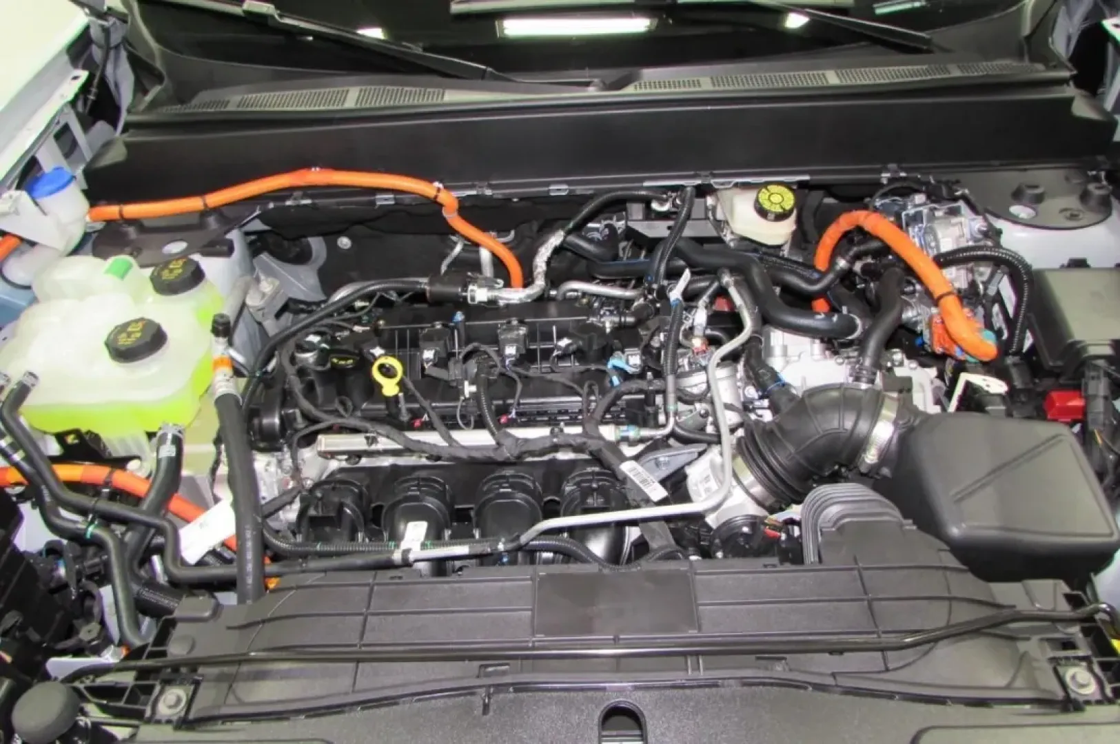 2025 /Navy Pier/Aspen Gray Ford Maverick XLT (3FTTW8H35SR) with an 2.5L Hybrid engine, Automatic transmission, located at 12836 Highway 21, De Soto, MO, 63020, (636) 337-7777, 38.151867, -90.575615 - **Unleash the Adventure: Explore the 2025 Ford Maverick XLT at Pettus Ford De Soto!**<br /> <br /> Are you ready to elevate your daily commute or embark on thrilling weekend adventures? Look no further than the stunning 2025 Ford Maverick XLT, now available at Pettus Ford De Soto! This compact truck - Photo#8