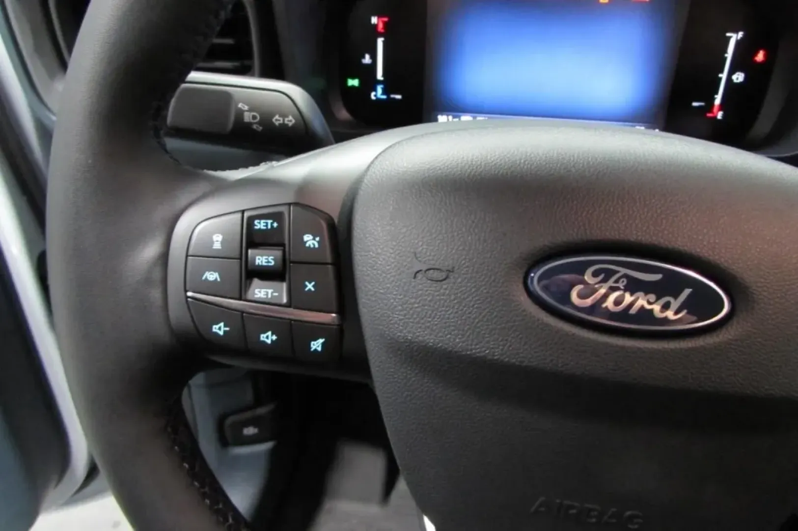 2025 /Black Onyx Ford Maverick LARIAT (3FTTW8S3XSR) with an 2.5L Hybrid engine, located at 12836 Highway 21, De Soto, MO, 63020, (636) 337-7777, 38.151867, -90.575615 - **Discover Your Adventure with the 2025 Ford Maverick LARIAT Perfect for Weekend Getaways!**<br /> <br /> Are you ready to elevate your weekend adventures or tackle daily commutes with style and efficiency? Look no further! The 2025 Ford Maverick LARIAT is the perfect blend of rugged capability and - Photo#17