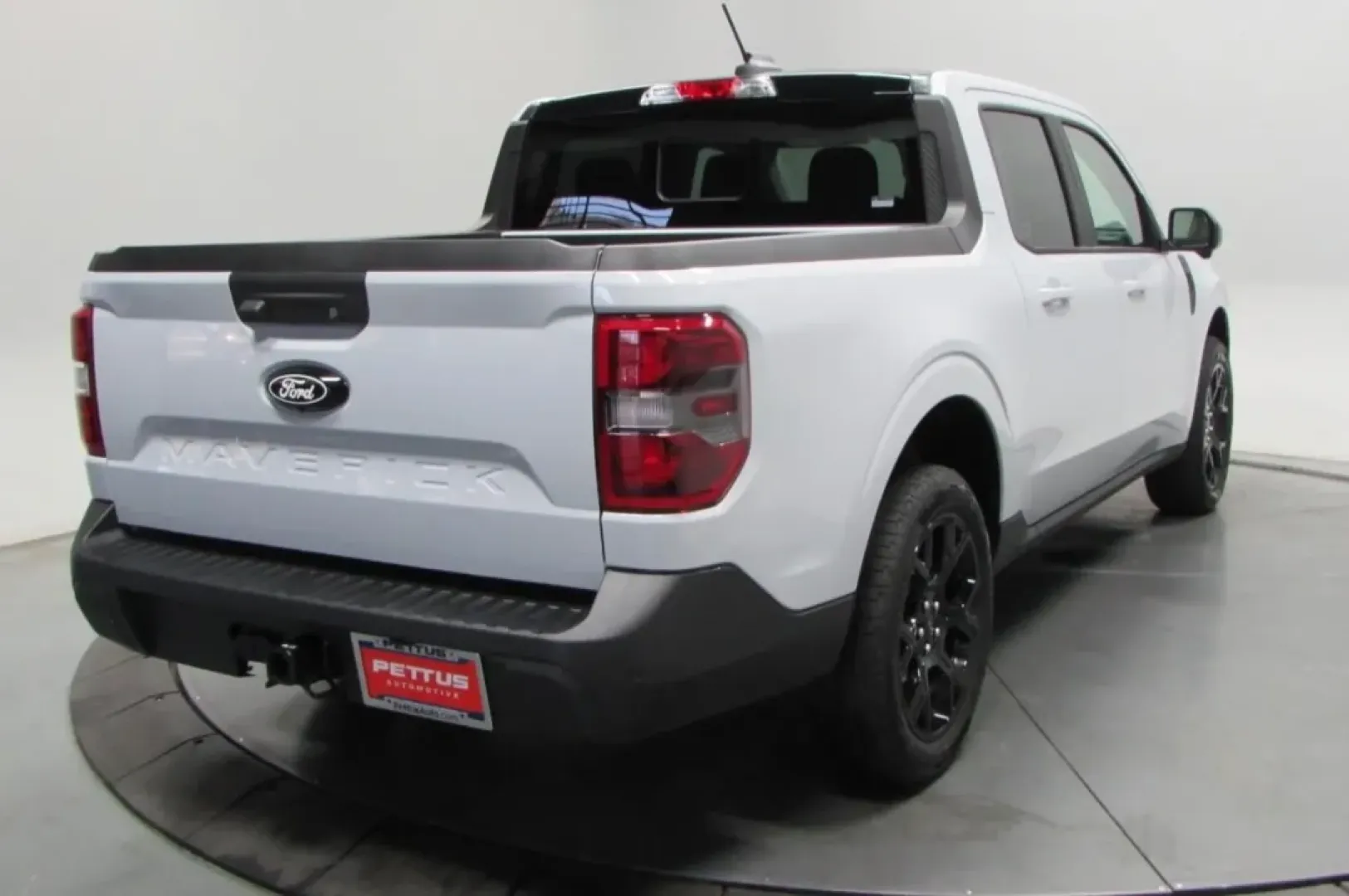 2025 /Black Onyx Ford Maverick LARIAT (3FTTW8S3XSR) with an 2.5L Hybrid engine, located at 12836 Highway 21, De Soto, MO, 63020, (636) 337-7777, 38.151867, -90.575615 - **Discover Your Adventure with the 2025 Ford Maverick LARIAT Perfect for Weekend Getaways!**<br /> <br /> Are you ready to elevate your weekend adventures or tackle daily commutes with style and efficiency? Look no further! The 2025 Ford Maverick LARIAT is the perfect blend of rugged capability and - Photo#7