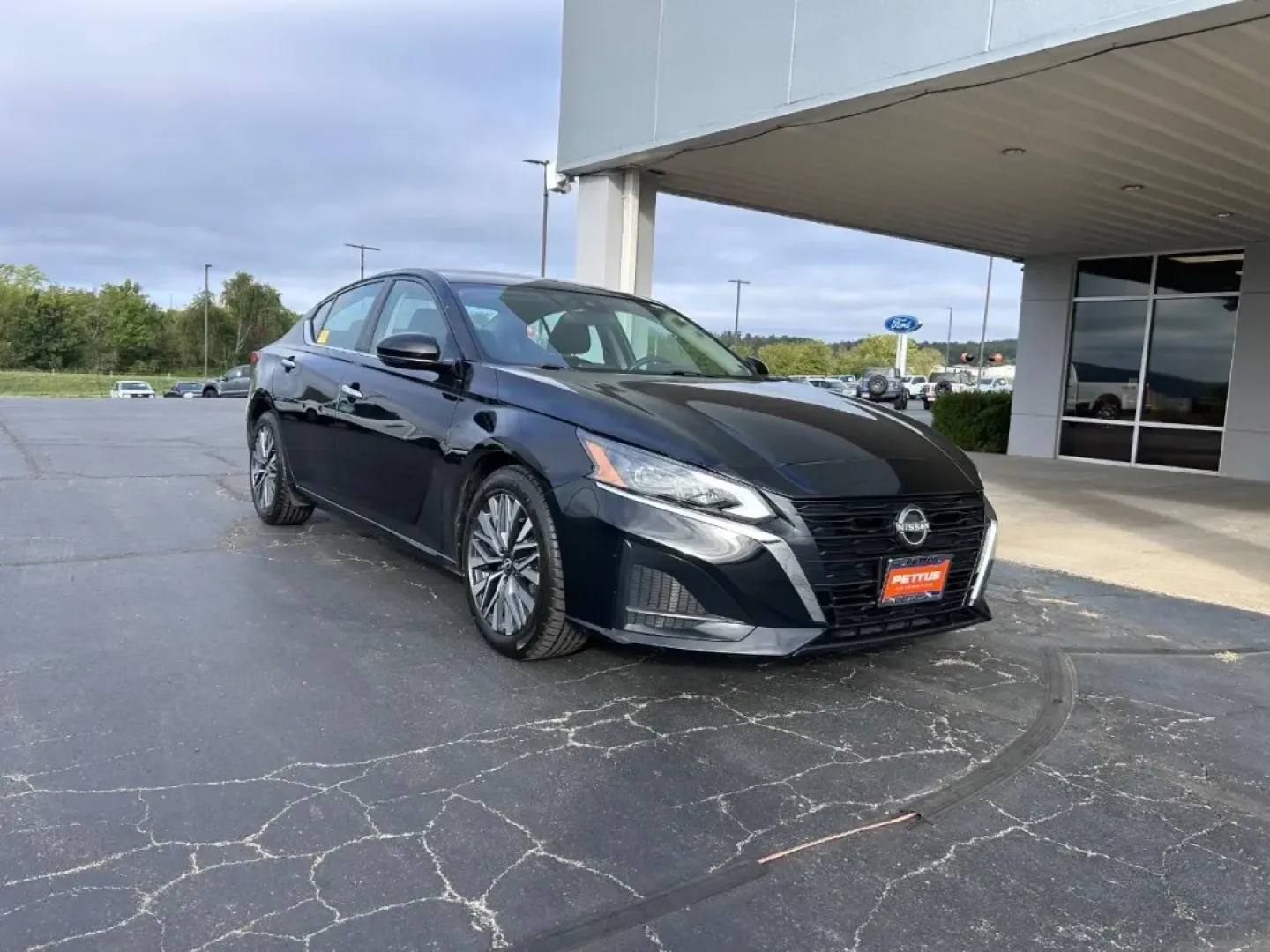2023 Nissan Altima 2.5 SV (1N4BL4DV0PN) with an 2.5L DOHC 16-Valve 4-Cylinder engine, located at 141 Commercial Dr, Fredericktown, MO, 63645, (573) 783-6432, 37.570087, -90.320648 - **Discover Your Next Adventure with the 2023 Nissan Altima! Perfect for Commuters and Families Alike!**<br /> <br /> Are you in search of a vehicle that seamlessly blends style, efficiency, and practicality? Look no further than this stunning 2023 Nissan Altima, now available at Pettus Ford Frederic - Photo#0