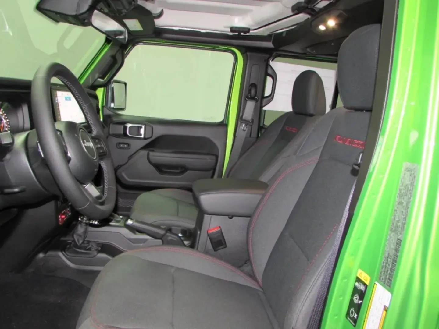 2025 /Black Jeep Gladiator Rubicon (1C6RJTBG7SL) with an Other engine, Automatic transmission, located at 12830 Highway 21, De Soto, MO, 63020, (636) 337-7777, 38.153099, -90.573624 - ### Experience the Adventure with the 2025 Jeep Gladiator Rubicon!<br /> <br /> Are you ready to elevate your outdoor adventures or tackle your daily commute with unparalleled style? The 2025 Jeep Gladiator Rubicon, available now at Pettus CDJR DeSoto, is your ticket to excitement both on and off th - Photo#12