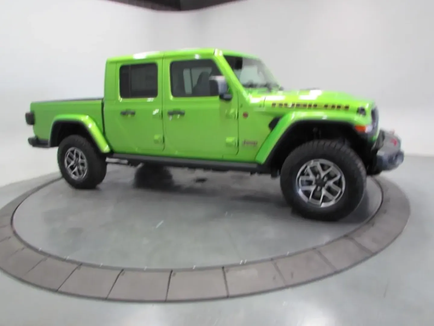2025 /Black Jeep Gladiator Rubicon (1C6RJTBG7SL) with an Other engine, Automatic transmission, located at 12830 Highway 21, De Soto, MO, 63020, (636) 337-7777, 38.153099, -90.573624 - ### Experience the Adventure with the 2025 Jeep Gladiator Rubicon!<br /> <br /> Are you ready to elevate your outdoor adventures or tackle your daily commute with unparalleled style? The 2025 Jeep Gladiator Rubicon, available now at Pettus CDJR DeSoto, is your ticket to excitement both on and off th - Photo#3