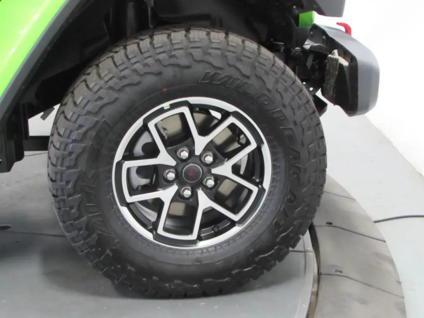 2025 /Black Jeep Gladiator Rubicon (1C6RJTBG7SL) with an Other engine, Automatic transmission, located at 12830 Highway 21, De Soto, MO, 63020, (636) 337-7777, 38.153099, -90.573624 - ### Experience the Adventure with the 2025 Jeep Gladiator Rubicon!<br /> <br /> Are you ready to elevate your outdoor adventures or tackle your daily commute with unparalleled style? The 2025 Jeep Gladiator Rubicon, available now at Pettus CDJR DeSoto, is your ticket to excitement both on and off th - Photo#8