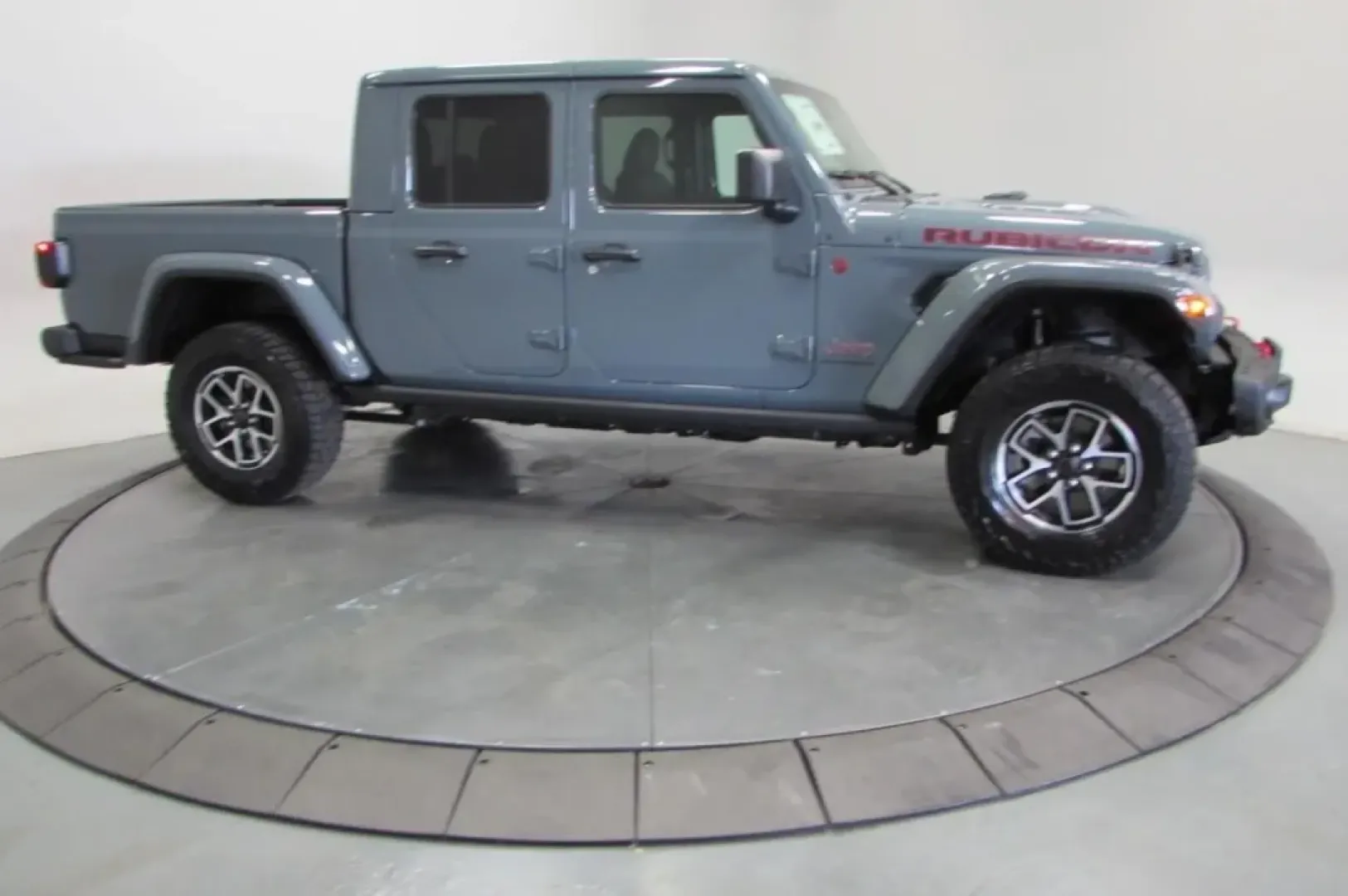2025 /Black Jeep Gladiator Rubicon (1C6RJTBGXSL) with an Other engine, Automatic transmission, located at 12830 Highway 21, De Soto, MO, 63020, (636) 337-7777, 38.153099, -90.573624 - **Unleash Your Adventurous Spirit with the 2025 Jeep Gladiator Rubicon at Pettus CDJR DeSoto!**<br /> <br /> Are you ready to elevate your outdoor adventures and weekend getaways? The 2025 Jeep Gladiator Rubicon is more than just a truck; it's a lifestyle choice, perfect for those who crave thrillin - Photo#2