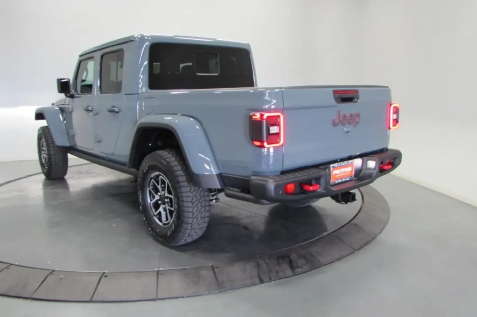 2025 /Black Jeep Gladiator Rubicon (1C6RJTBGXSL) with an Other engine, Automatic transmission, located at 12830 Highway 21, De Soto, MO, 63020, (636) 337-7777, 38.153099, -90.573624 - **Unleash Your Adventurous Spirit with the 2025 Jeep Gladiator Rubicon at Pettus CDJR DeSoto!**<br /> <br /> Are you ready to elevate your outdoor adventures and weekend getaways? The 2025 Jeep Gladiator Rubicon is more than just a truck; it's a lifestyle choice, perfect for those who crave thrillin - Photo#5