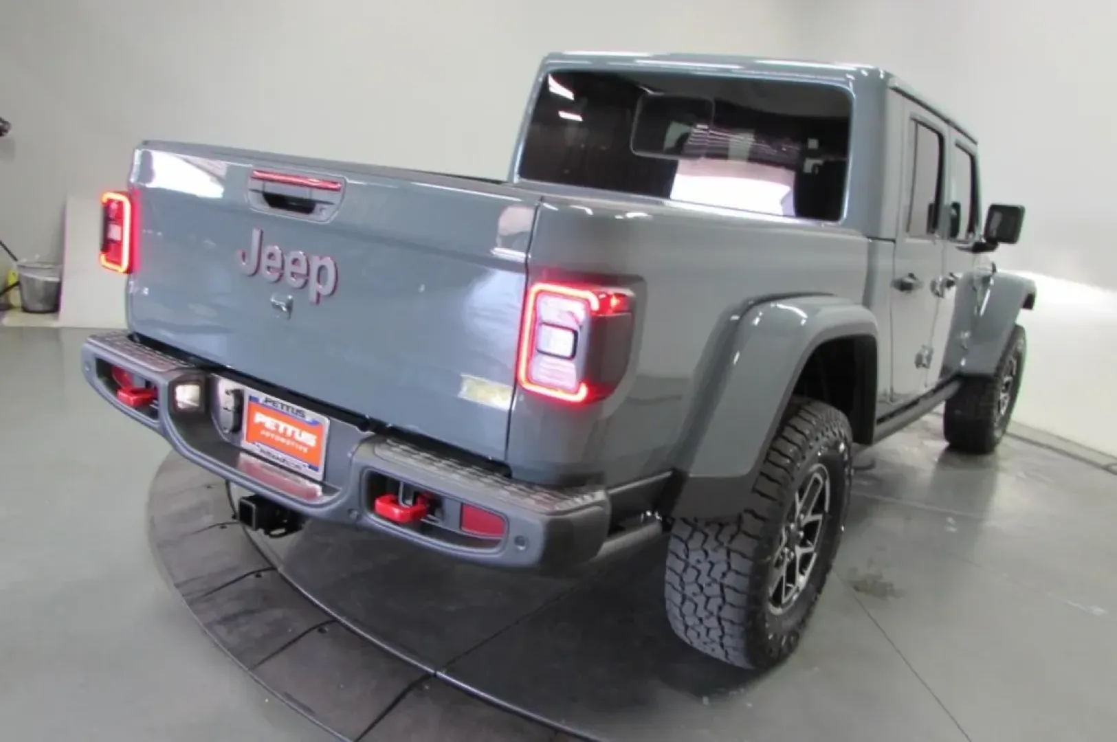 2025 /Black Jeep Gladiator Rubicon (1C6RJTBGXSL) with an Other engine, Automatic transmission, located at 12830 Highway 21, De Soto, MO, 63020, (636) 337-7777, 38.153099, -90.573624 - **Unleash Your Adventurous Spirit with the 2025 Jeep Gladiator Rubicon at Pettus CDJR DeSoto!**<br /> <br /> Are you ready to elevate your outdoor adventures and weekend getaways? The 2025 Jeep Gladiator Rubicon is more than just a truck; it's a lifestyle choice, perfect for those who crave thrillin - Photo#7
