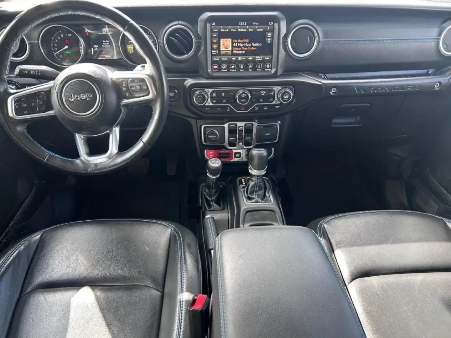 2022 /Black Leather Jeep Wrangler Unlimited Rubicon 4xe (1C4JJXR65NW) with an 2.0L I4 DOHC DI Turbo PHEV engine, Automatic transmission, located at 970 Woodlawn Dr., Farmington, MO, 63640, (573) 431-7800, 37.825642, -90.468674 - ### Adventure Awaits with this 2022 Jeep Wrangler Unlimited Rubicon 4xe<br /> <br /> Are you ready to take your outdoor adventures to the next level? If you're looking for a vehicle that blends rugged capability with eco-friendly technology, the 2022 Jeep Wrangler Unlimited Rubicon 4xe is your perfe - Photo#9