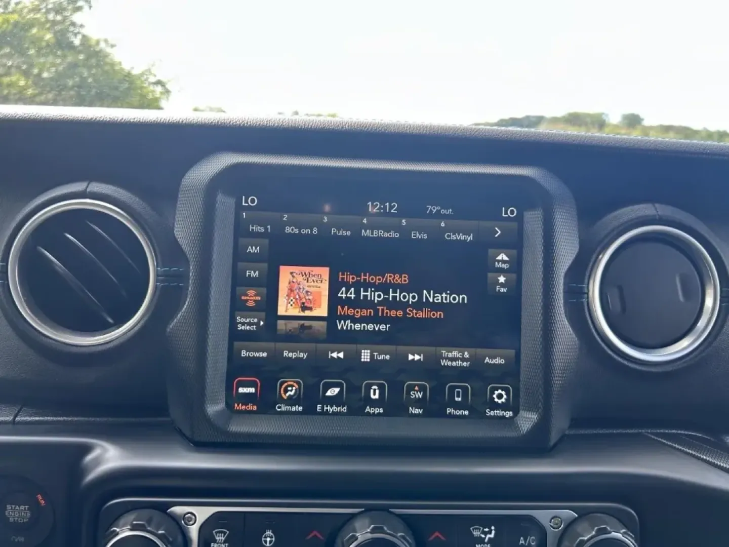 2022 /Black Leather Jeep Wrangler Unlimited Rubicon 4xe (1C4JJXR65NW) with an 2.0L I4 DOHC DI Turbo PHEV engine, Automatic transmission, located at 970 Woodlawn Dr., Farmington, MO, 63640, (573) 431-7800, 37.825642, -90.468674 - ### Adventure Awaits with this 2022 Jeep Wrangler Unlimited Rubicon 4xe<br /> <br /> Are you ready to take your outdoor adventures to the next level? If you're looking for a vehicle that blends rugged capability with eco-friendly technology, the 2022 Jeep Wrangler Unlimited Rubicon 4xe is your perfe - Photo#13