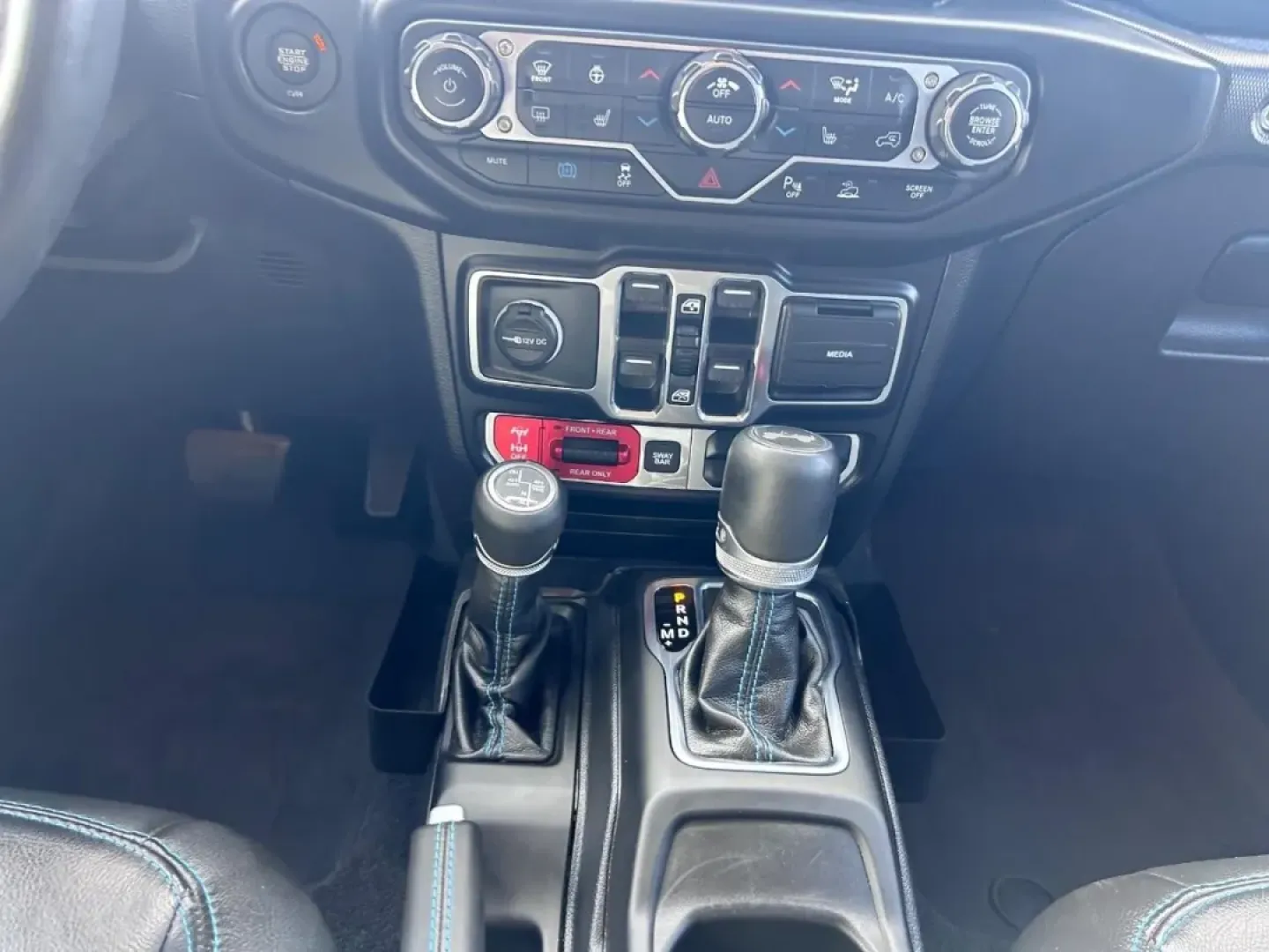 2022 /Black Leather Jeep Wrangler Unlimited Rubicon 4xe (1C4JJXR65NW) with an 2.0L I4 DOHC DI Turbo PHEV engine, Automatic transmission, located at 970 Woodlawn Dr., Farmington, MO, 63640, (573) 431-7800, 37.825642, -90.468674 - ### Adventure Awaits with this 2022 Jeep Wrangler Unlimited Rubicon 4xe<br /> <br /> Are you ready to take your outdoor adventures to the next level? If you're looking for a vehicle that blends rugged capability with eco-friendly technology, the 2022 Jeep Wrangler Unlimited Rubicon 4xe is your perfe - Photo#15