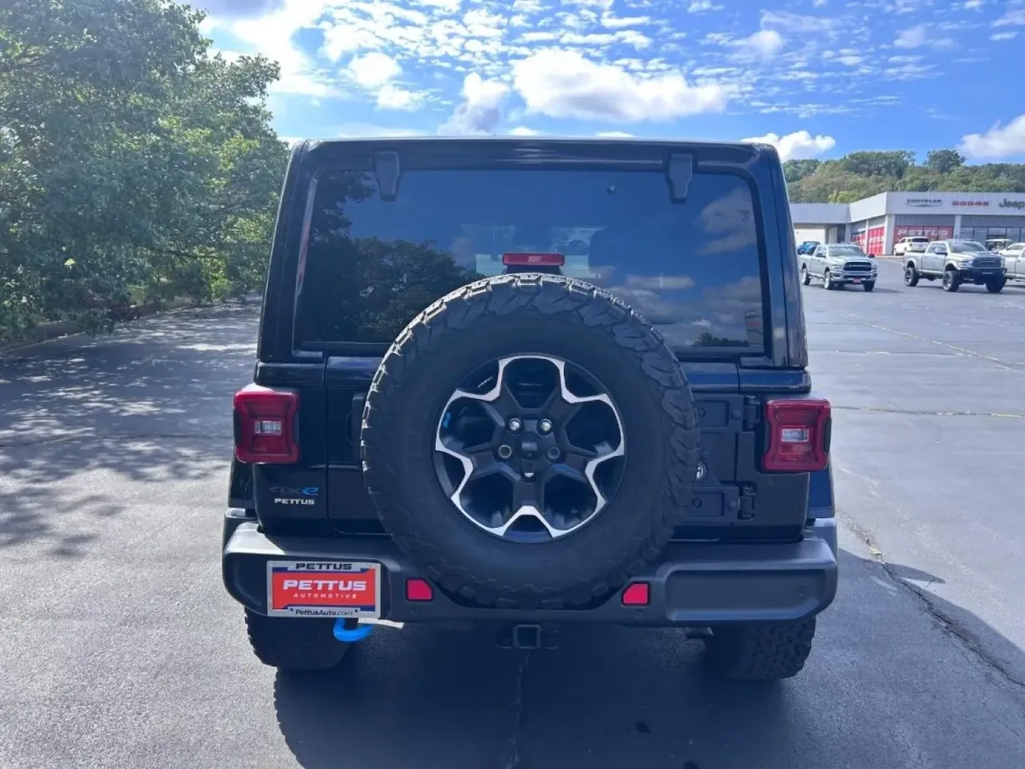 2022 /Black Leather Jeep Wrangler Unlimited Rubicon 4xe (1C4JJXR65NW) with an 2.0L I4 DOHC DI Turbo PHEV engine, Automatic transmission, located at 970 Woodlawn Dr., Farmington, MO, 63640, (573) 431-7800, 37.825642, -90.468674 - ### Adventure Awaits with this 2022 Jeep Wrangler Unlimited Rubicon 4xe<br /> <br /> Are you ready to take your outdoor adventures to the next level? If you're looking for a vehicle that blends rugged capability with eco-friendly technology, the 2022 Jeep Wrangler Unlimited Rubicon 4xe is your perfe - Photo#3